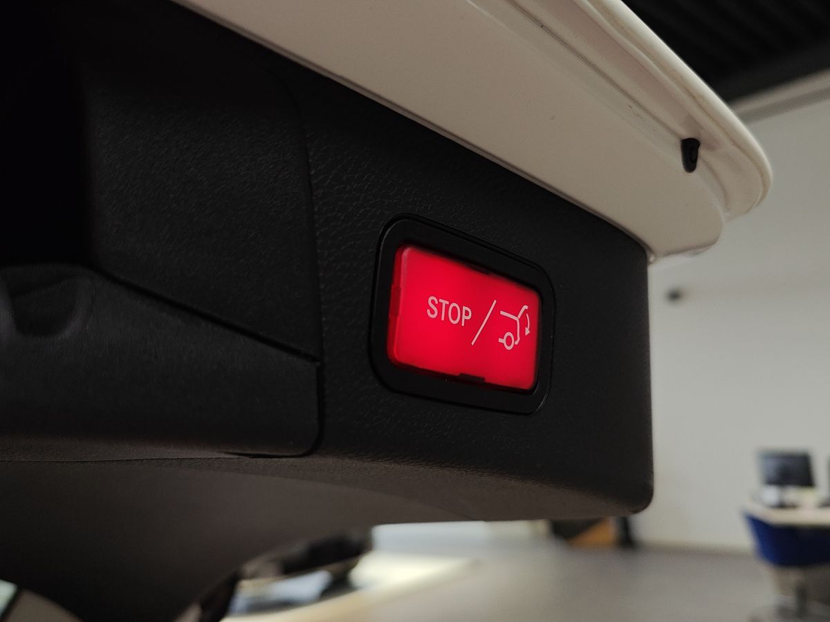 Billede af Mercedes-Benz C300 e T 2,0 Plugin-hybrid 9G-Tronic 320HK Stc Aut.