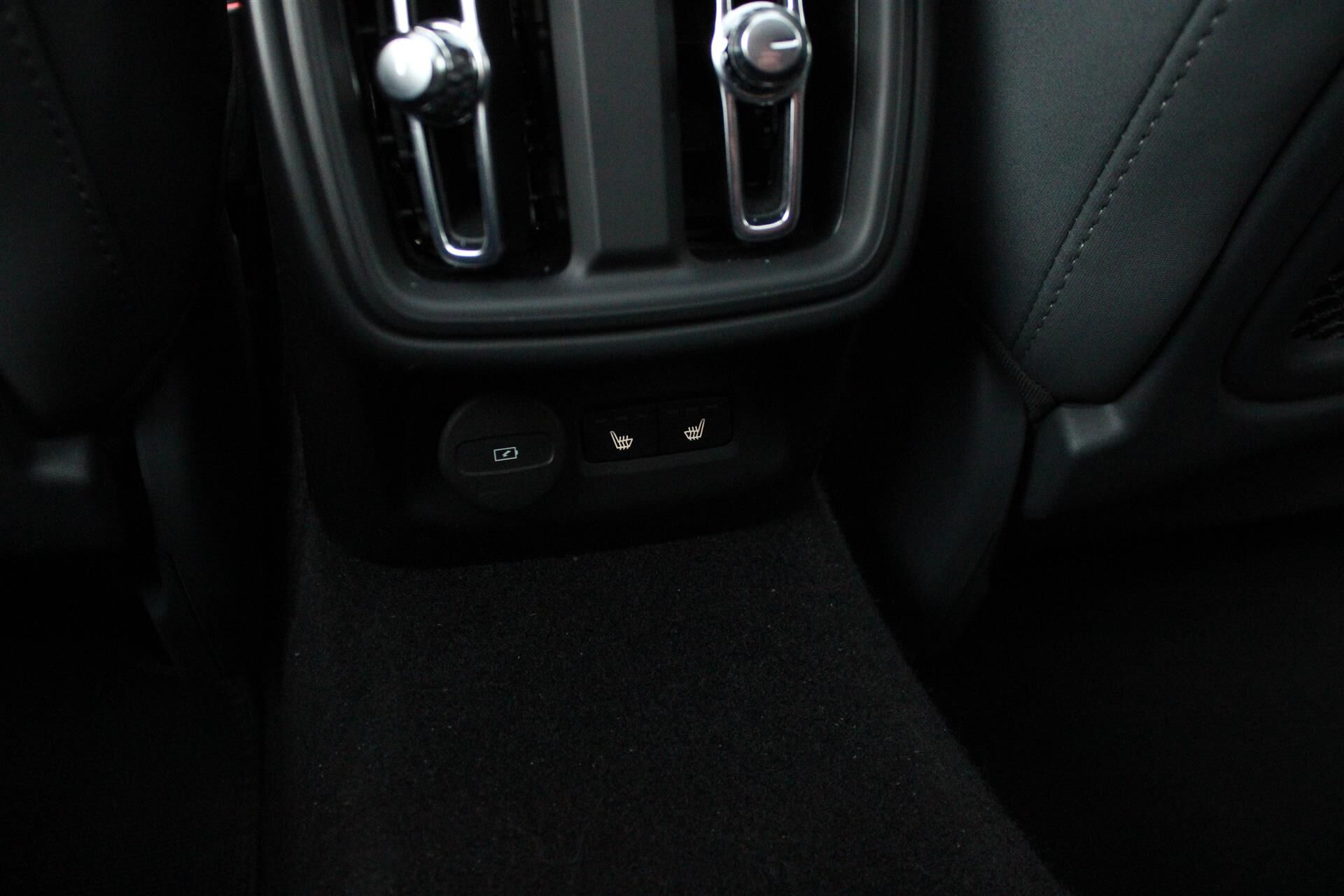 Billede af Polestar 2 EL Long Range Dual motor AWD 421HK 5d Aut.