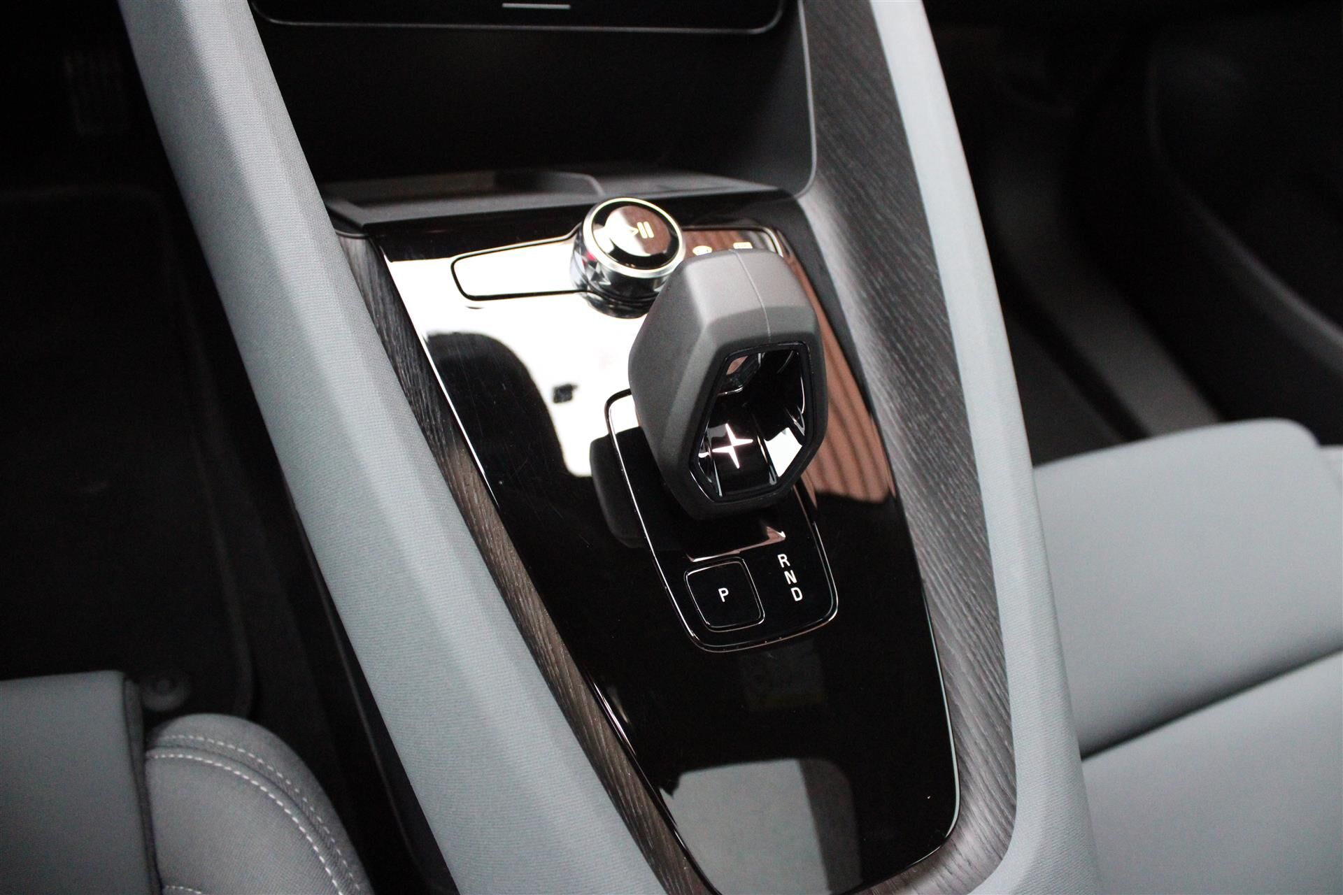 Billede af Polestar 2 EL Long Range Dual motor AWD 421HK 5d Aut.