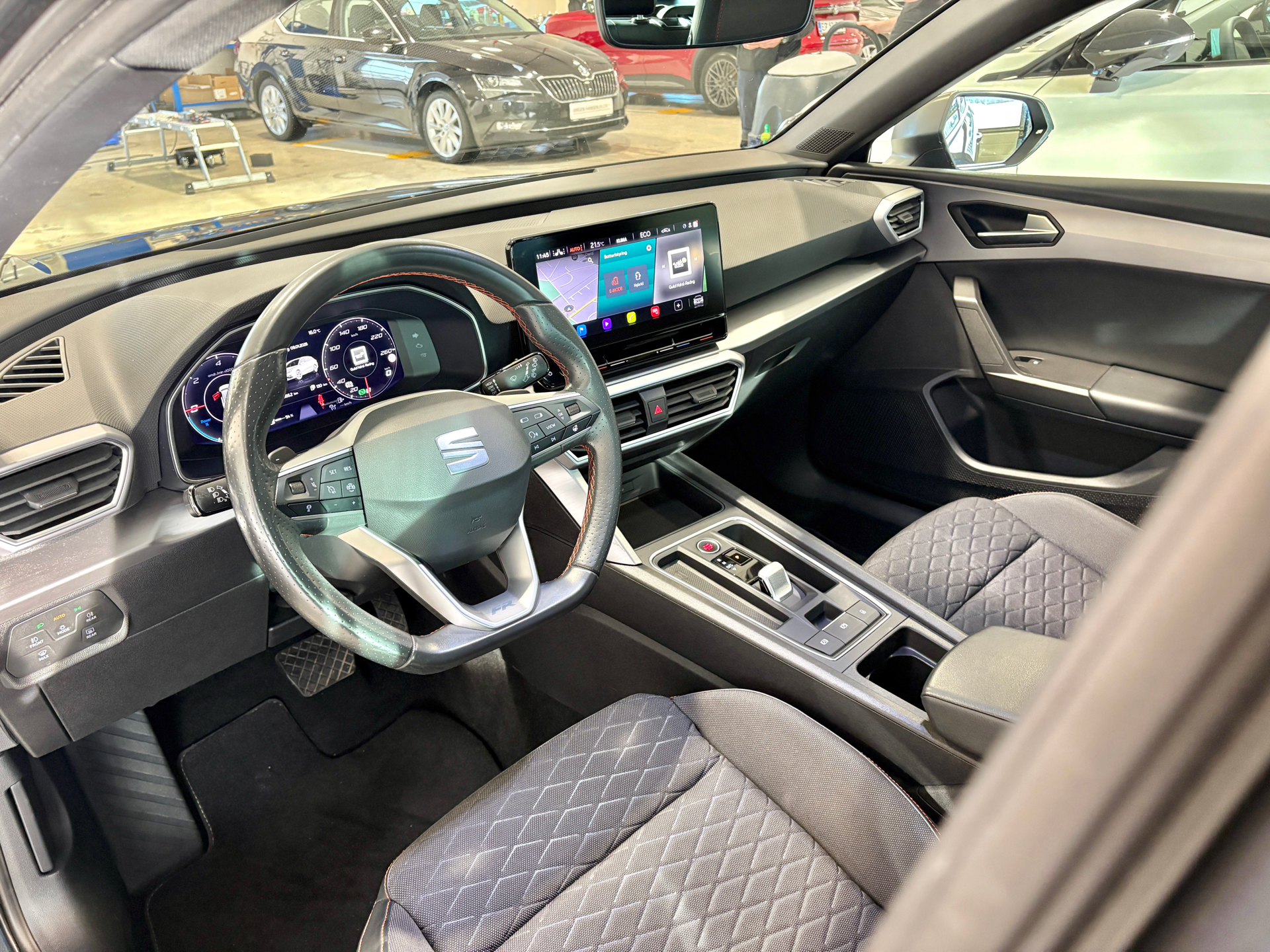 Billede af Seat Leon Sportstourer 1,4 e-Hybrid FR DSG 204HK Stc 6g Aut.