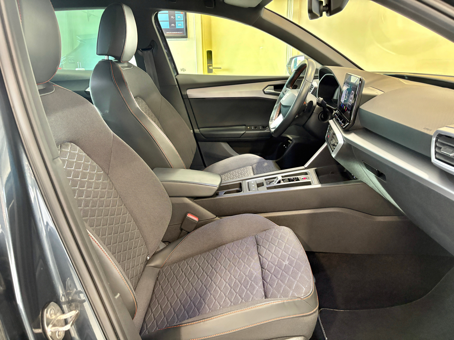 Billede af Seat Leon Sportstourer 1,4 e-Hybrid FR DSG 204HK Stc 6g Aut.