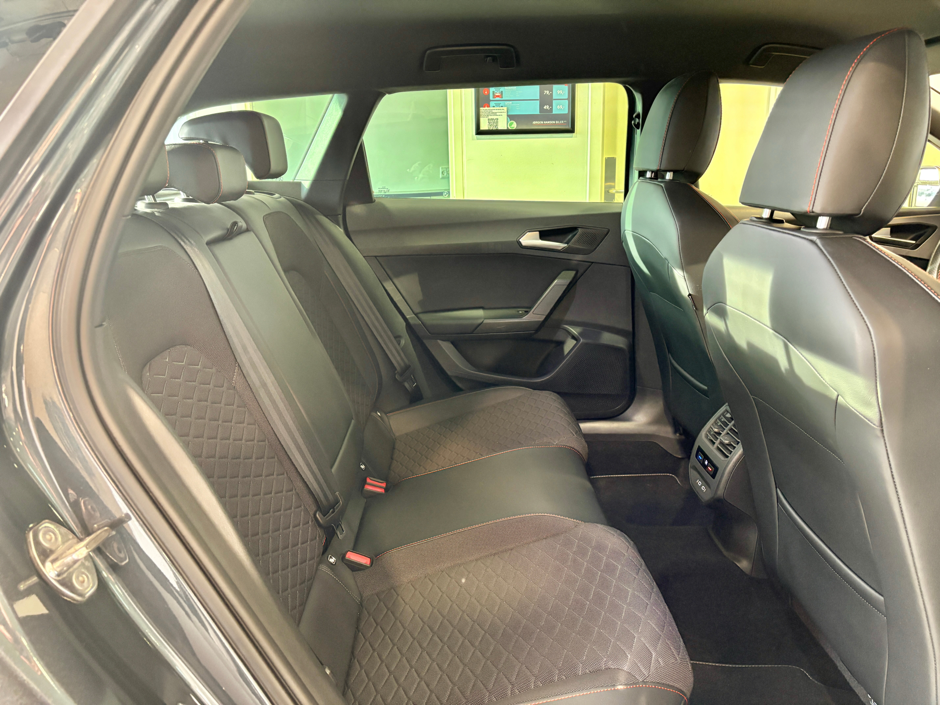 Billede af Seat Leon Sportstourer 1,4 e-Hybrid FR DSG 204HK Stc 6g Aut.