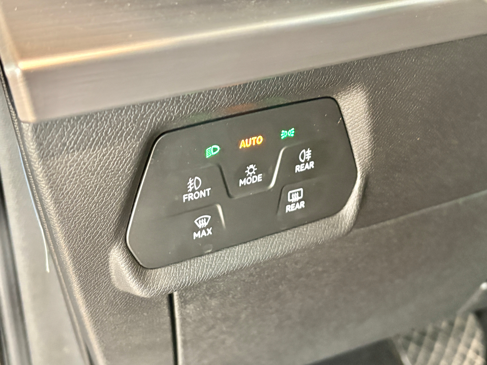 Billede af Seat Leon Sportstourer 1,4 e-Hybrid FR DSG 204HK Stc 6g Aut.