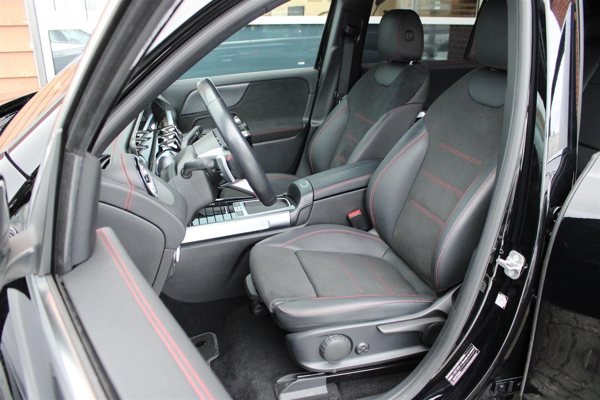 Billede af Mercedes-Benz EQB 350 EL AMG Advance 4Matic 292HK 5d Aut.