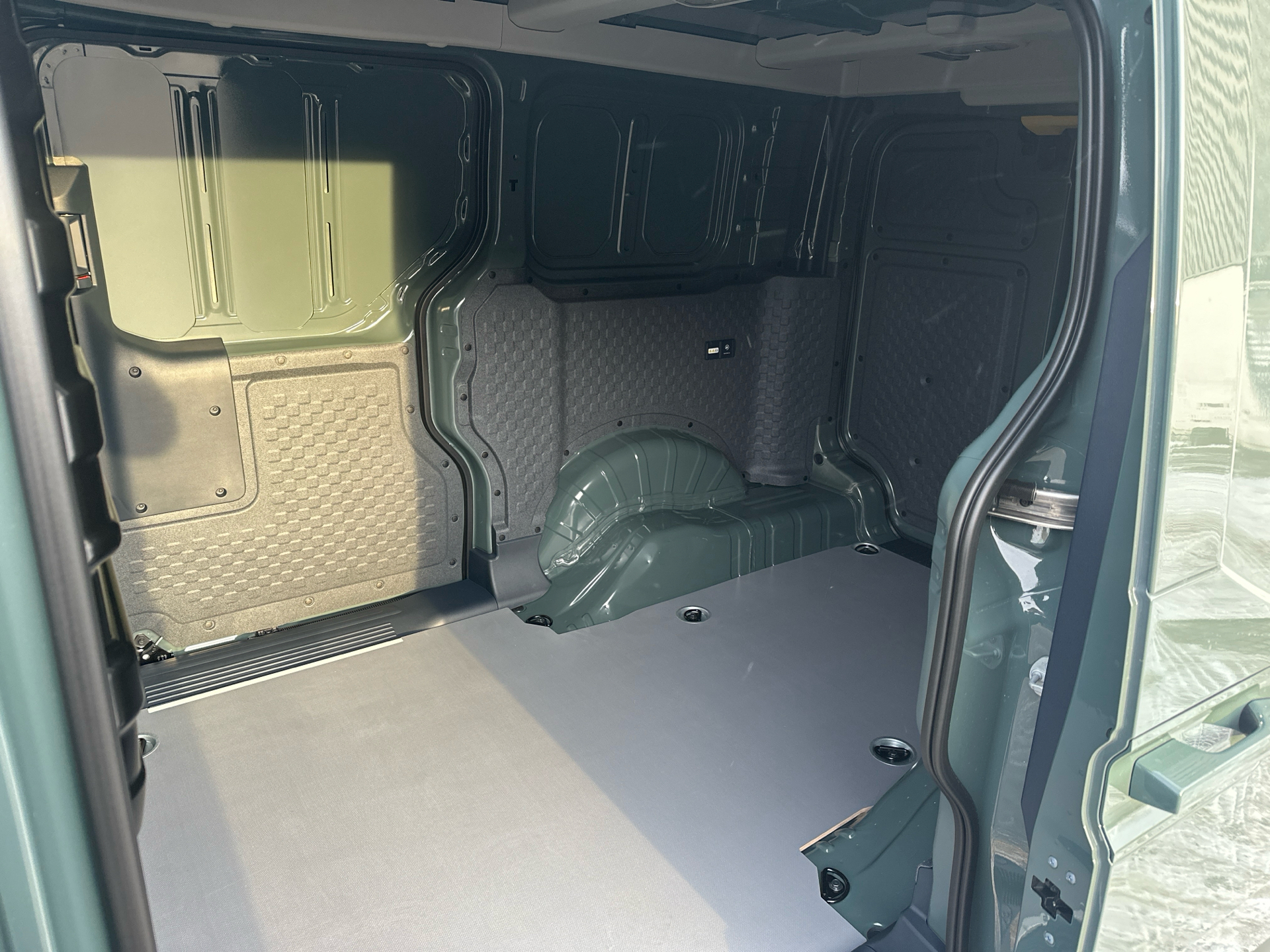 Billede af Kia PV5 Cargo L2H1 EL Long Range Work 163HK Van Aut.