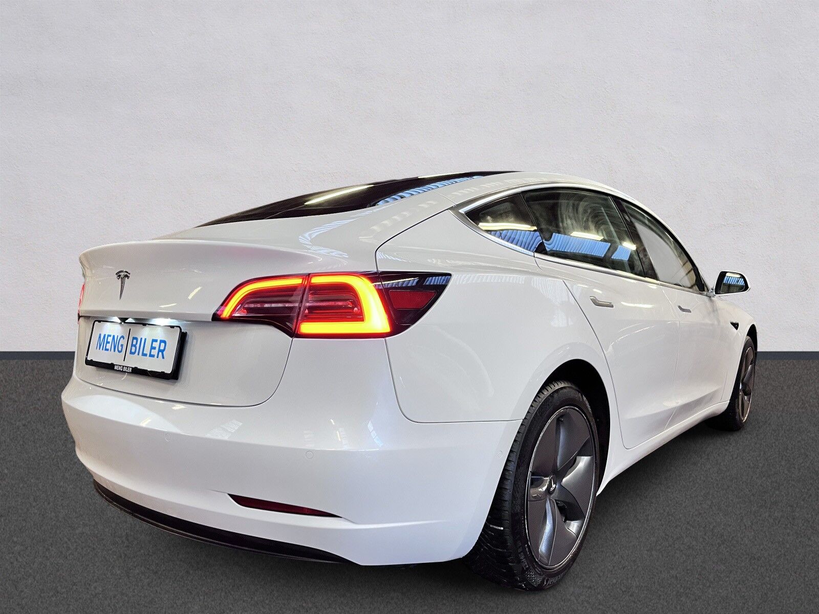 Billede af Tesla Model 3 EL Standard Range Plus 325HK Aut.