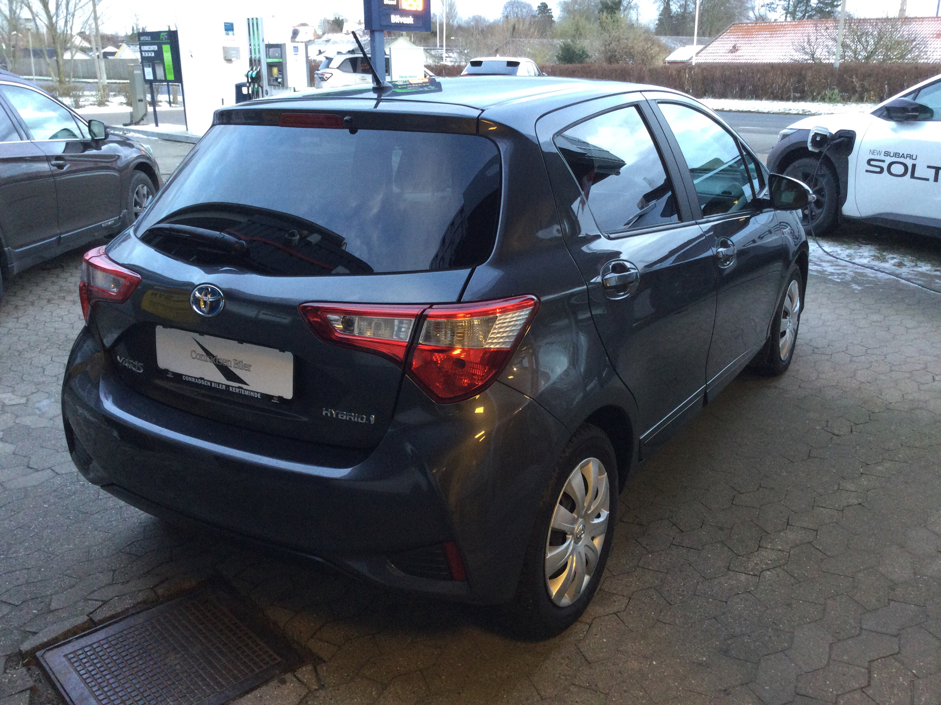 Billede af Toyota Yaris 1,5 Hybrid H2 Premium E-CVT 100HK 5d Trinl. Gear
