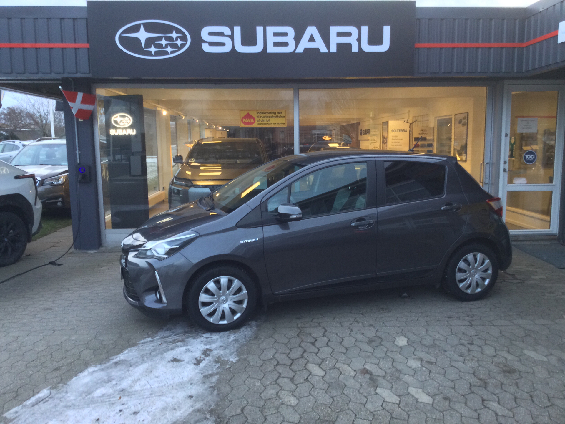 Billede af Toyota Yaris 1,5 Hybrid H2 Premium E-CVT 100HK 5d Trinl. Gear