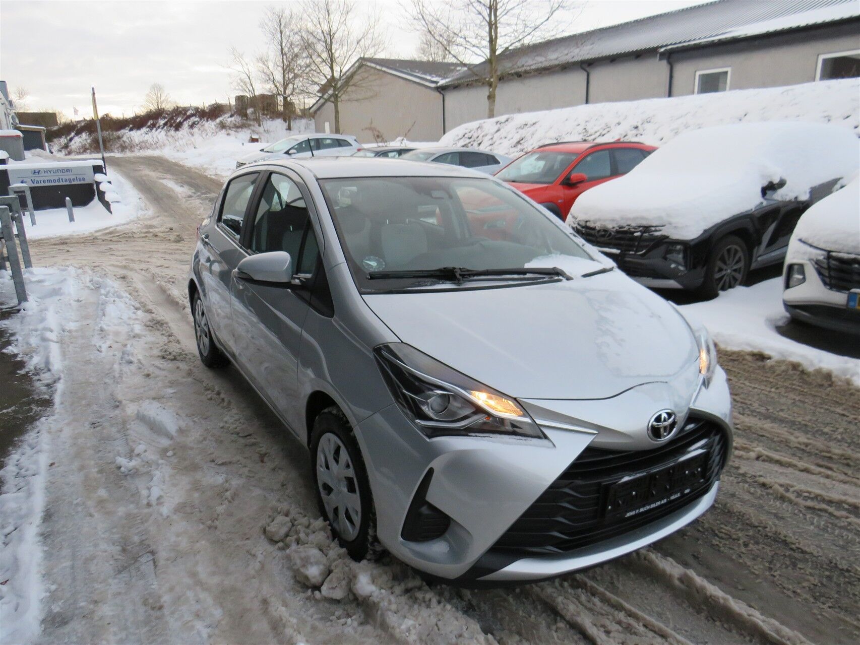 Billede af Toyota Yaris 1,0 VVT-I T2 72HK 5d