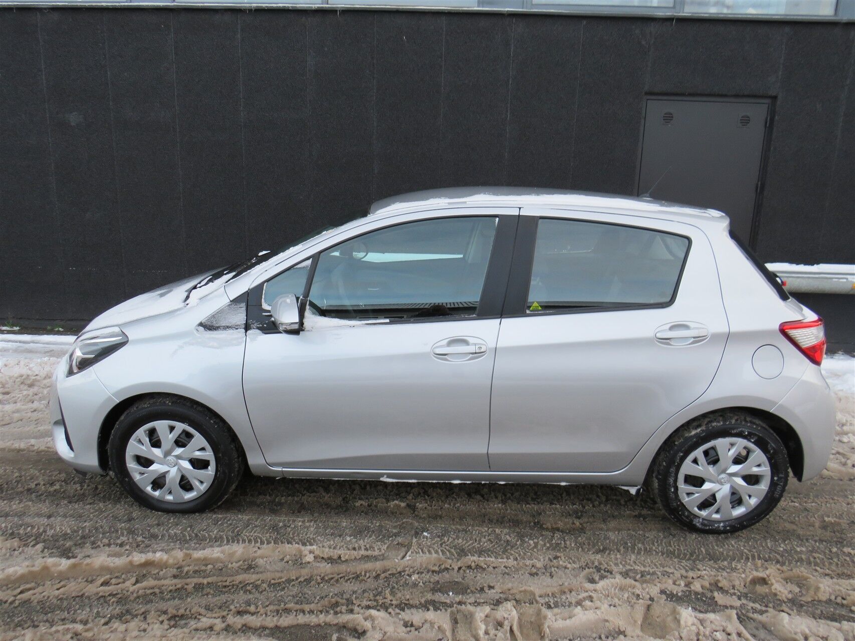 Billede af Toyota Yaris 1,0 VVT-I T2 72HK 5d