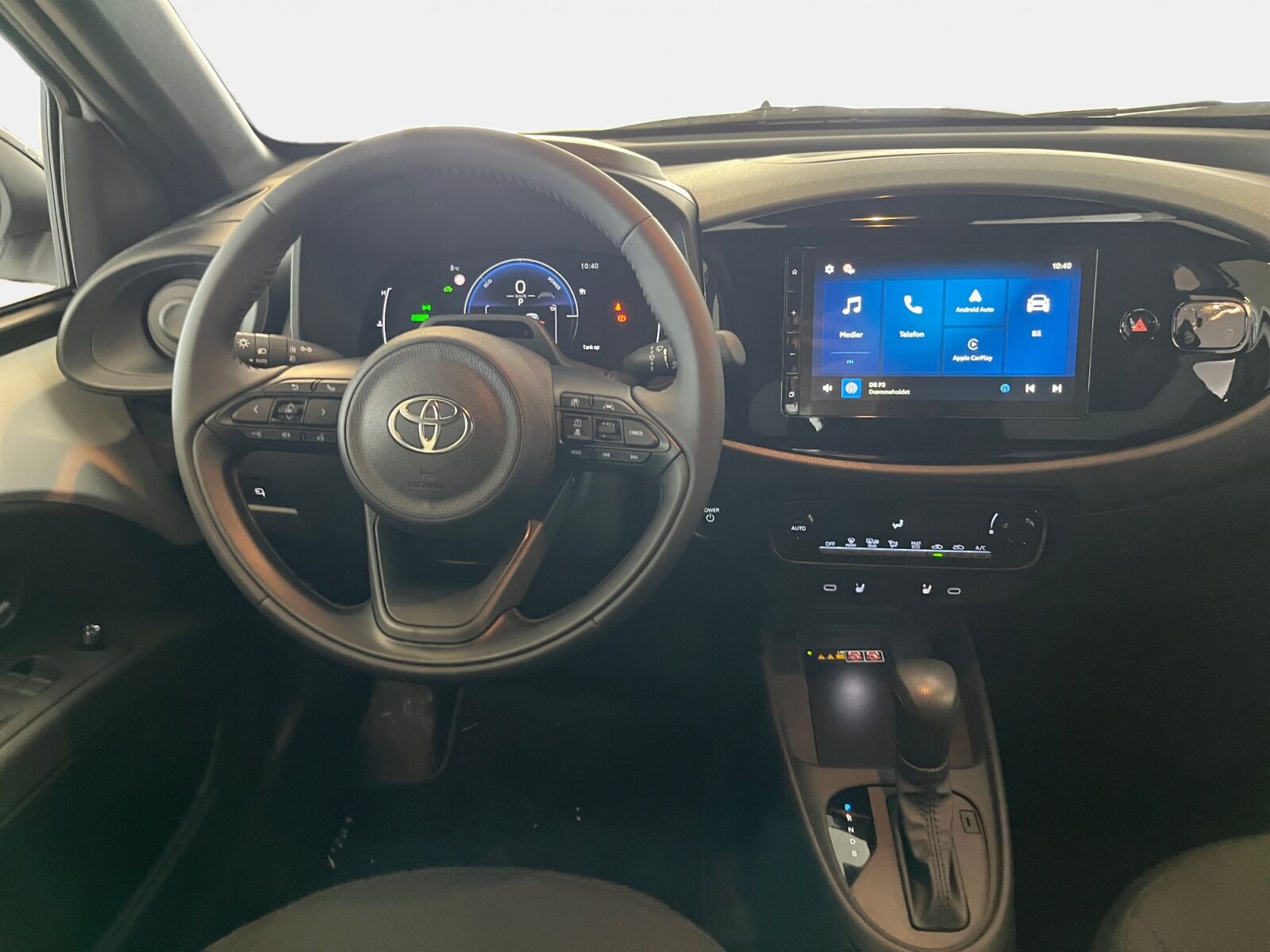 Billede af Toyota Aygo X 1,5 Hybrid Play Comfort CVT 116HK 5d Aut.