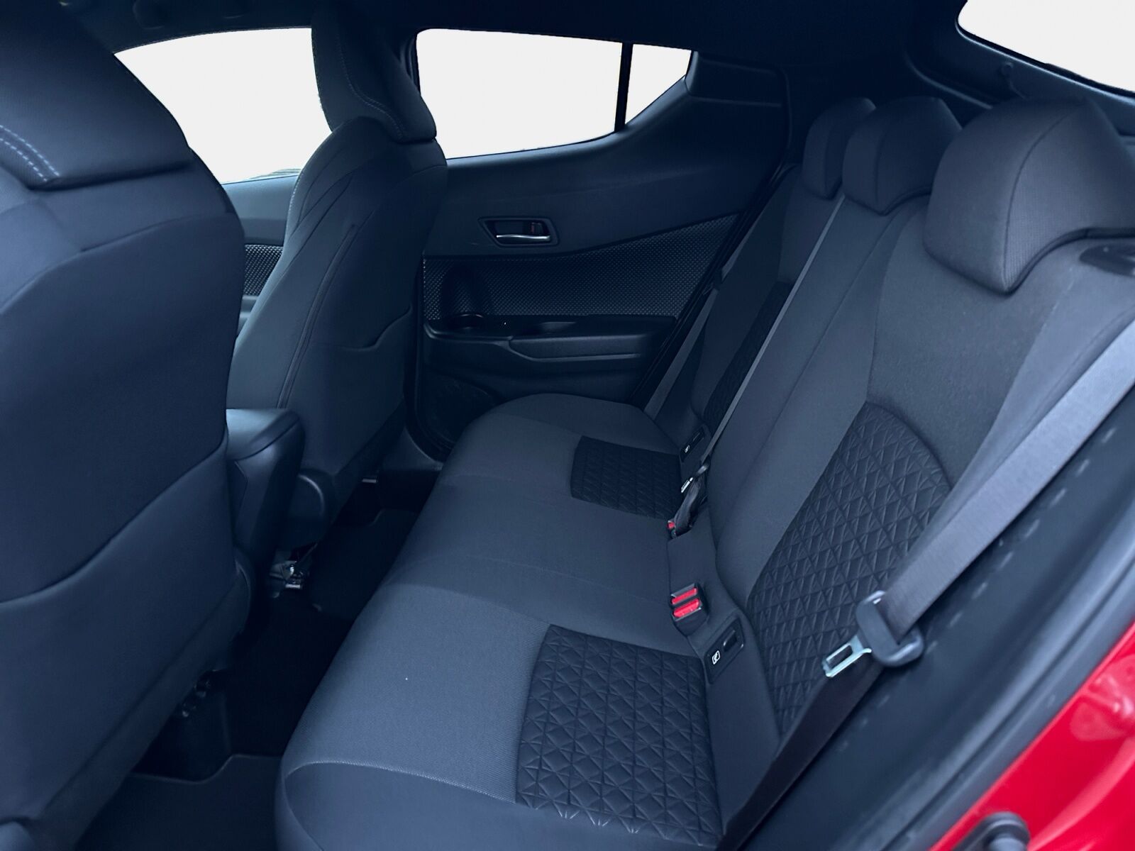 Billede af Toyota C-HR 2,0 Hybrid C-LUB Premium Multidrive S 184HK 5d Aut.