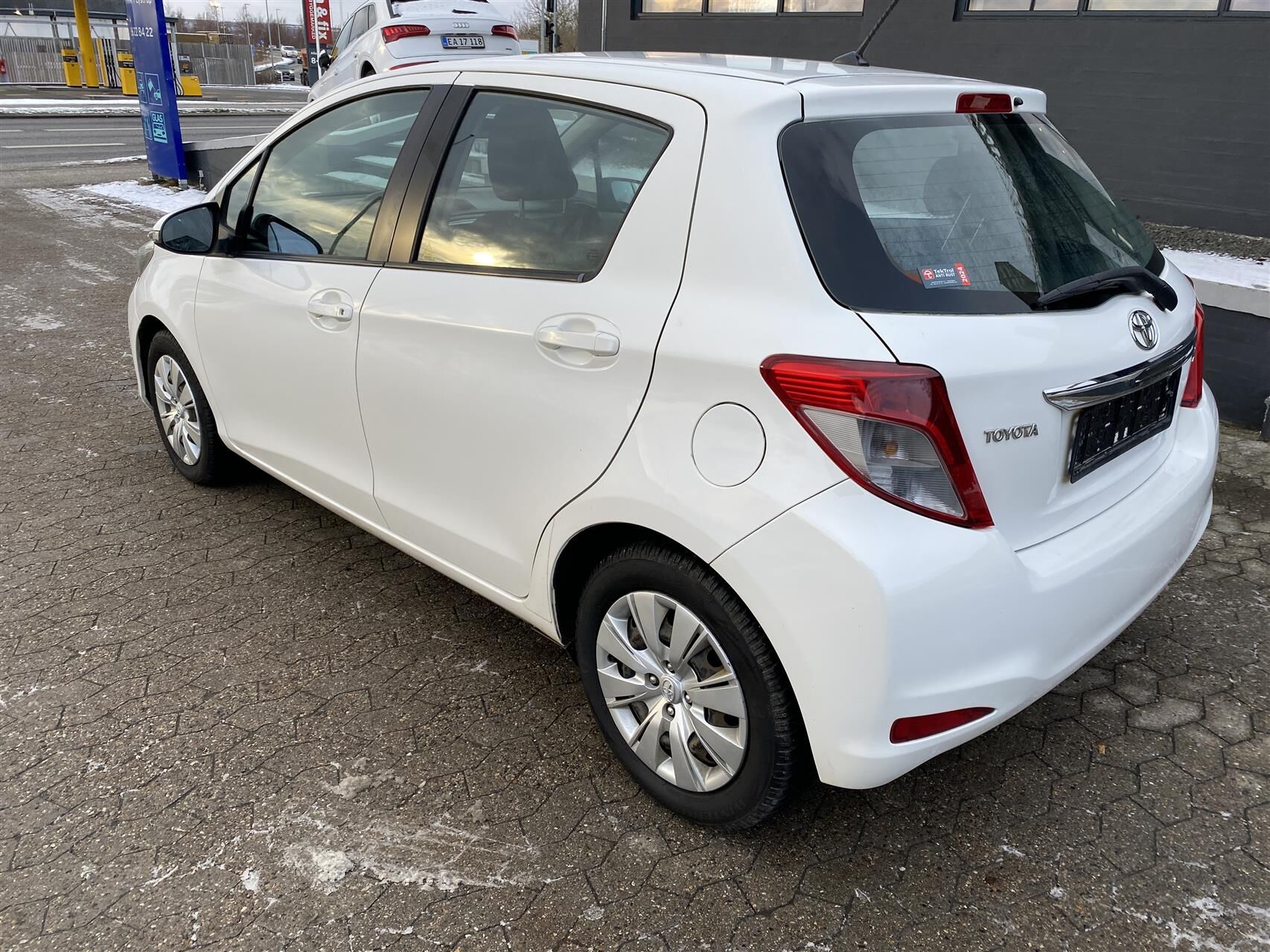 Billede af Toyota Yaris 1,0 VVT-I T1 69HK 5d
