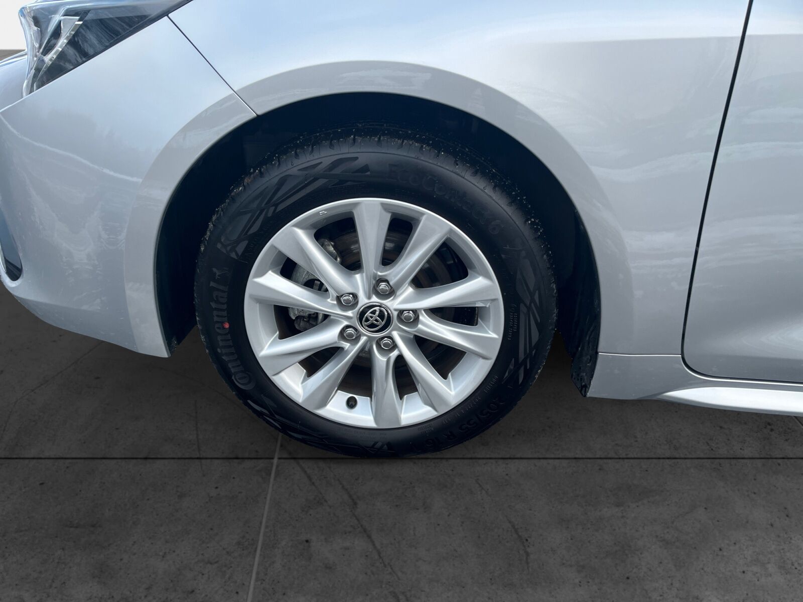 Billede af Toyota Corolla 1.8 hybrid (140 hk) Touring Sports aut. gear Active Safety