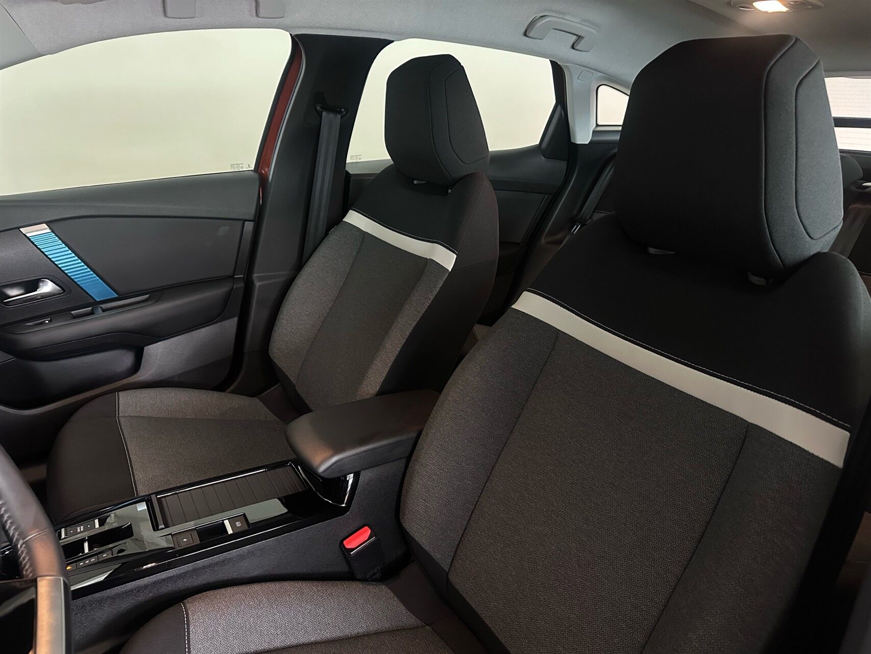 Billede af Citroën e-C4 EL Feel 136HK 5d Aut.