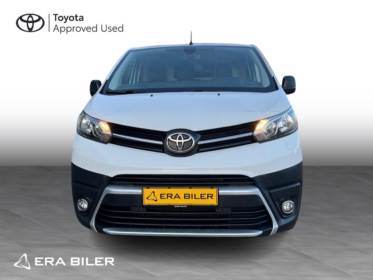 Billede af Toyota Proace Long 2,0 D Comfort Master m/dobbelt skydedør 122HK Van 8g Aut.