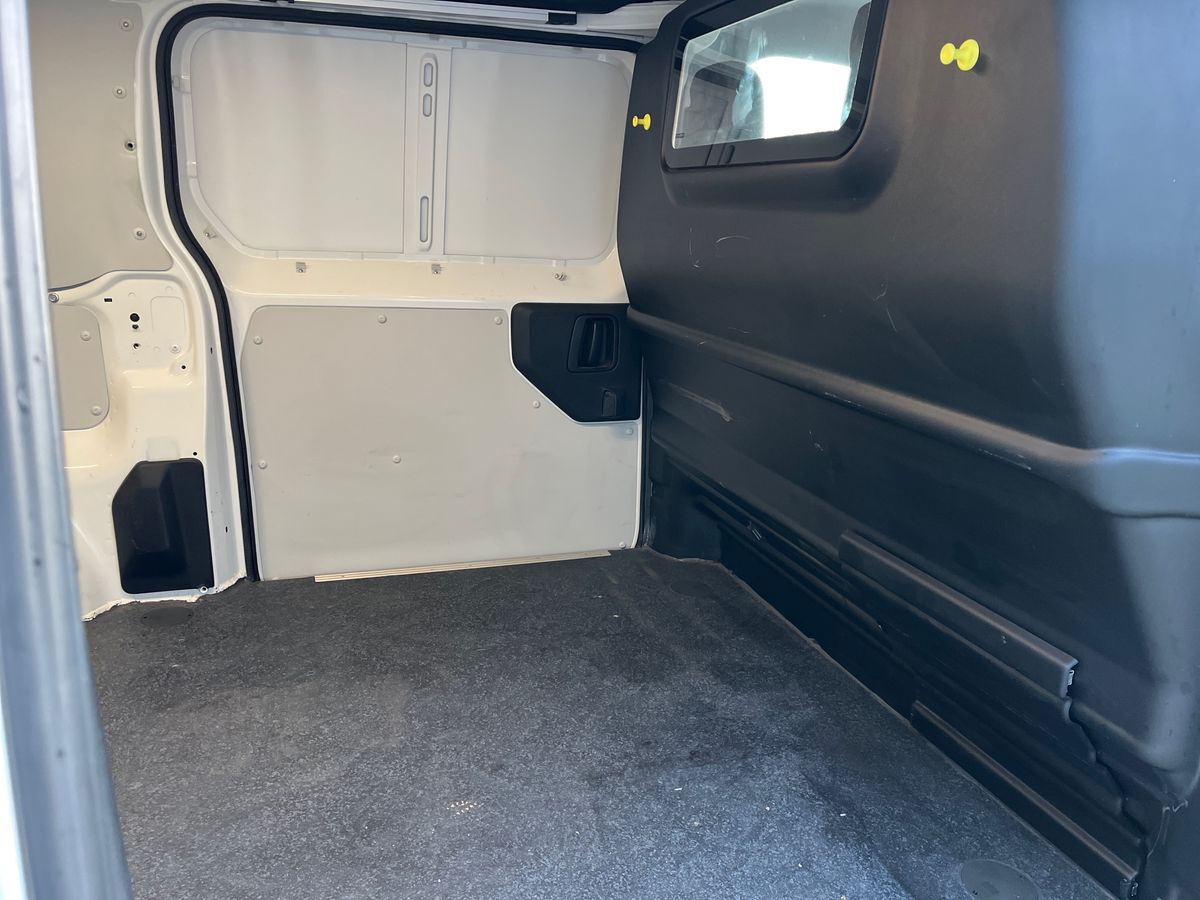 Billede af Toyota Proace Long 2,0 D Comfort Master m/dobbelt skydedør 122HK Van 8g Aut.