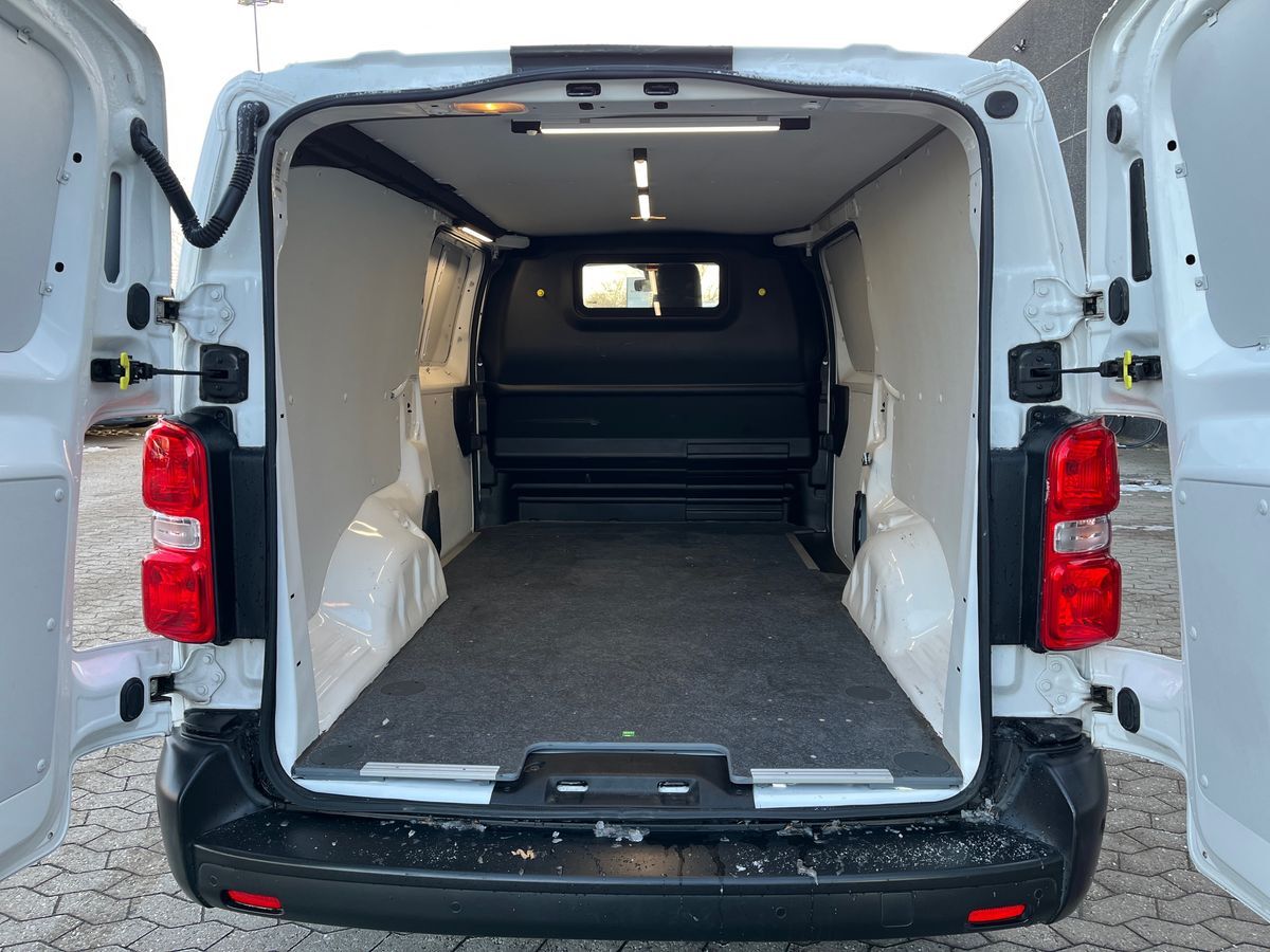 Billede af Toyota Proace Long 2,0 D Comfort Master m/dobbelt skydedør 122HK Van 8g Aut.