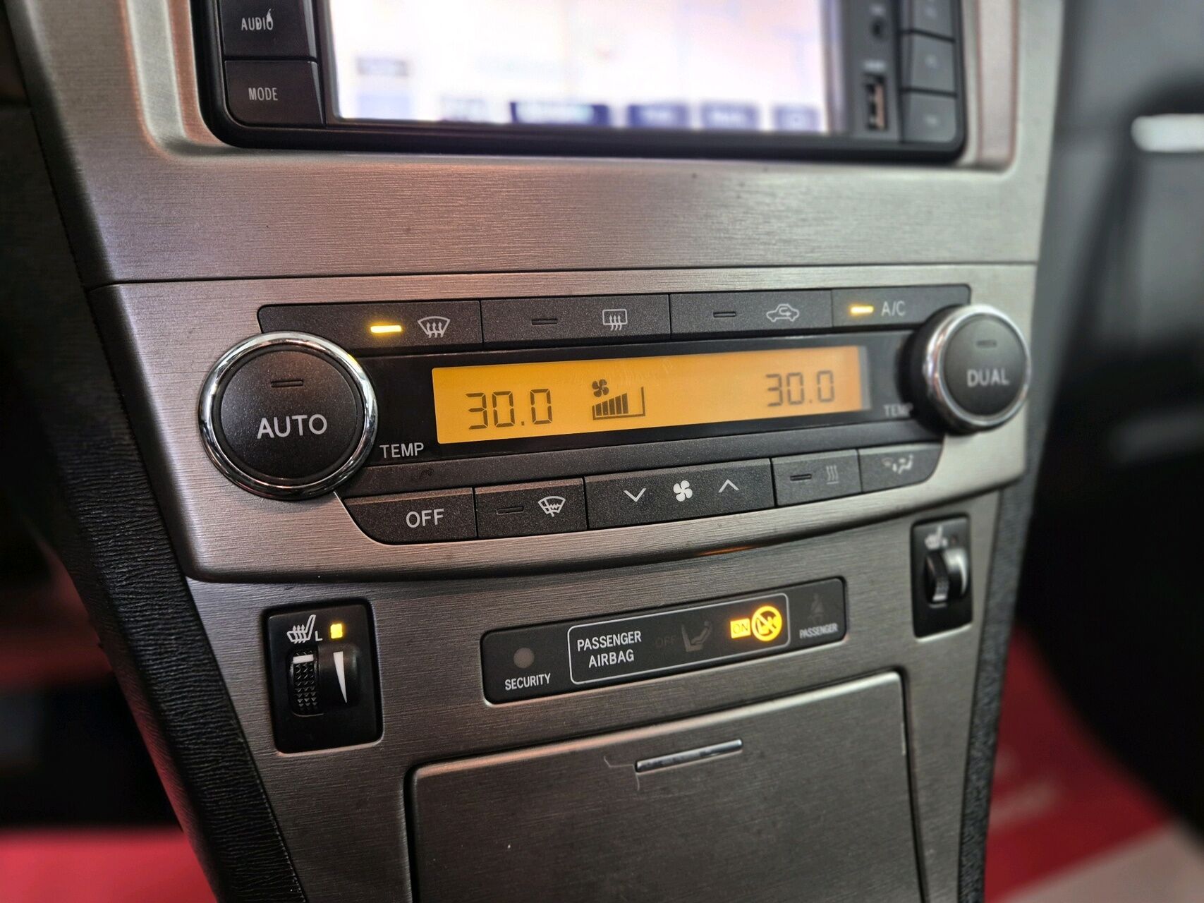 Billede af Toyota Avensis 2,0 D-4D DPF TX 126HK Stc 6g