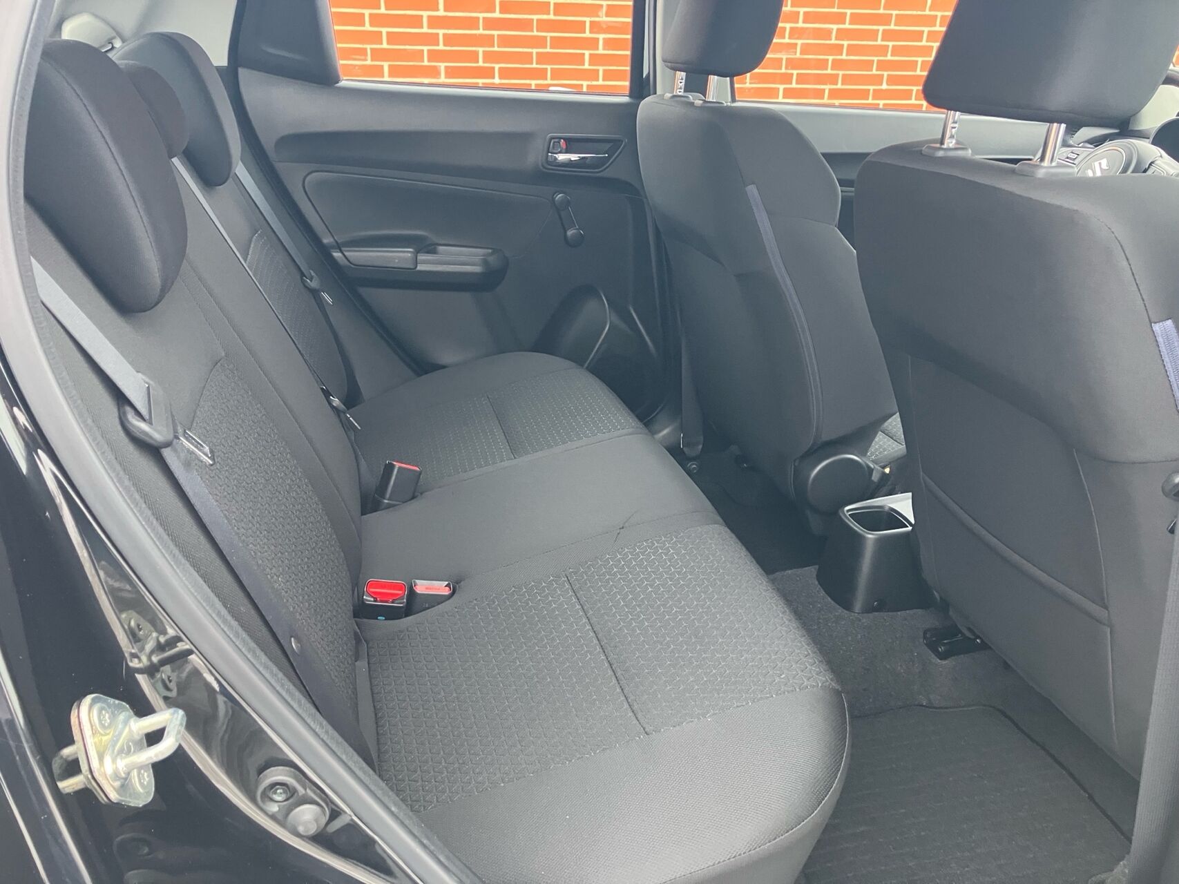 Billede af Suzuki Swift 1,2 Dualjet Club Hit AEB 90HK 5d