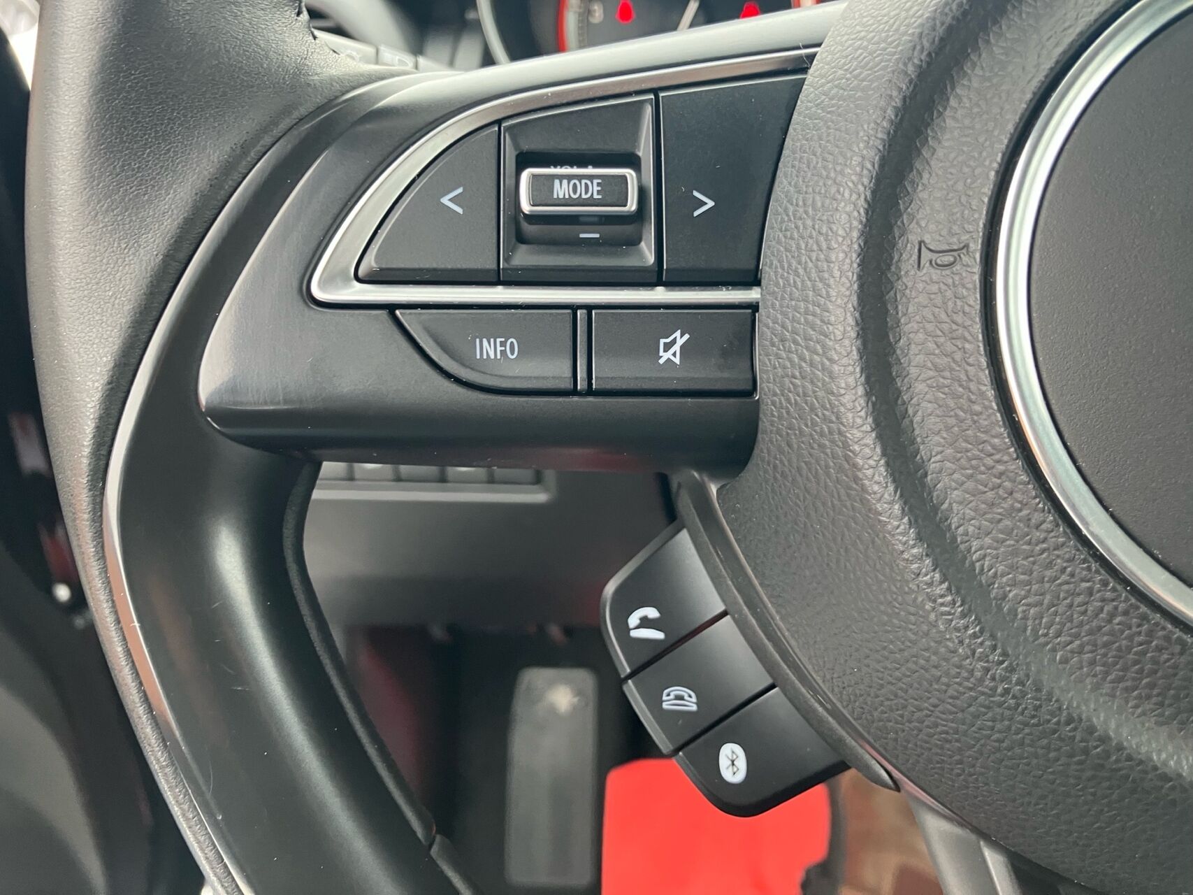 Billede af Suzuki Swift 1,2 Dualjet Club Hit AEB 90HK 5d