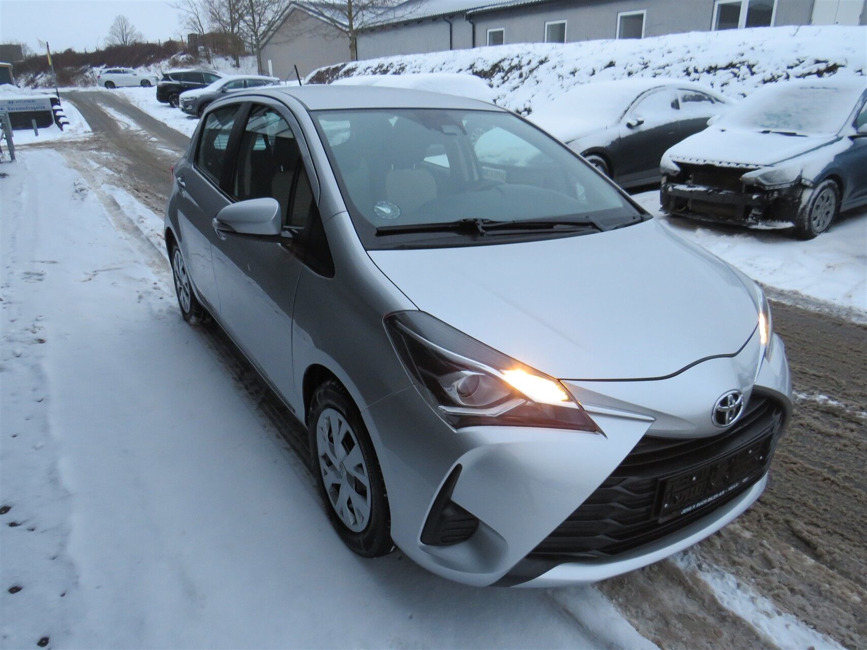 Billede af Toyota Yaris 1,0 VVT-I T2 72HK 5d