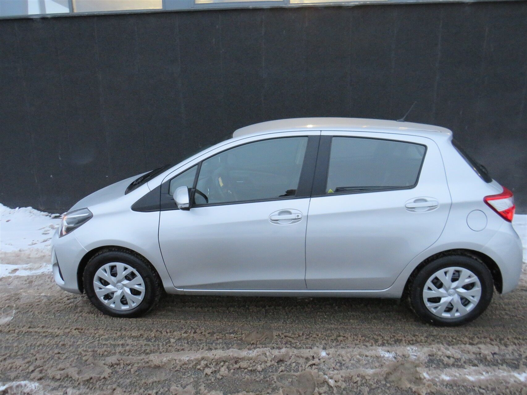 Billede af Toyota Yaris 1,0 VVT-I T2 72HK 5d