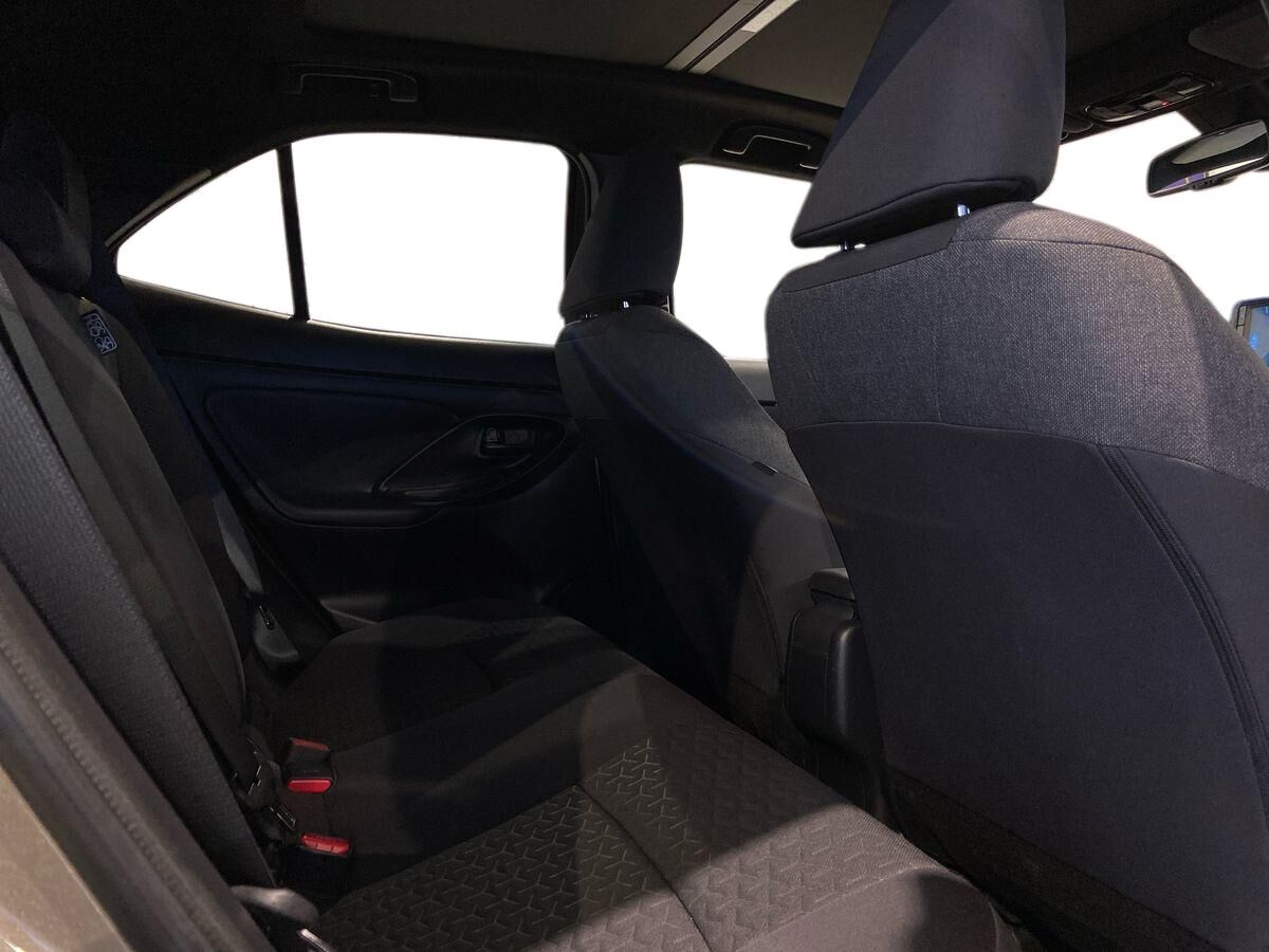 Billede af Toyota Yaris Cross 1,5 Hybrid Style Technology Plus 116HK 5d Trinl. Gear