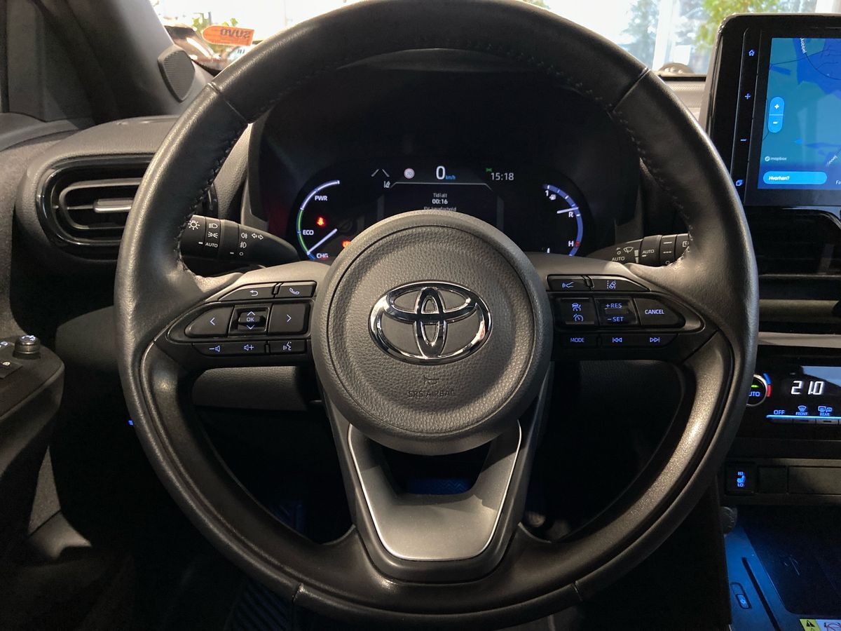 Billede af Toyota Yaris Cross 1,5 Hybrid Style Technology Plus 116HK 5d Trinl. Gear