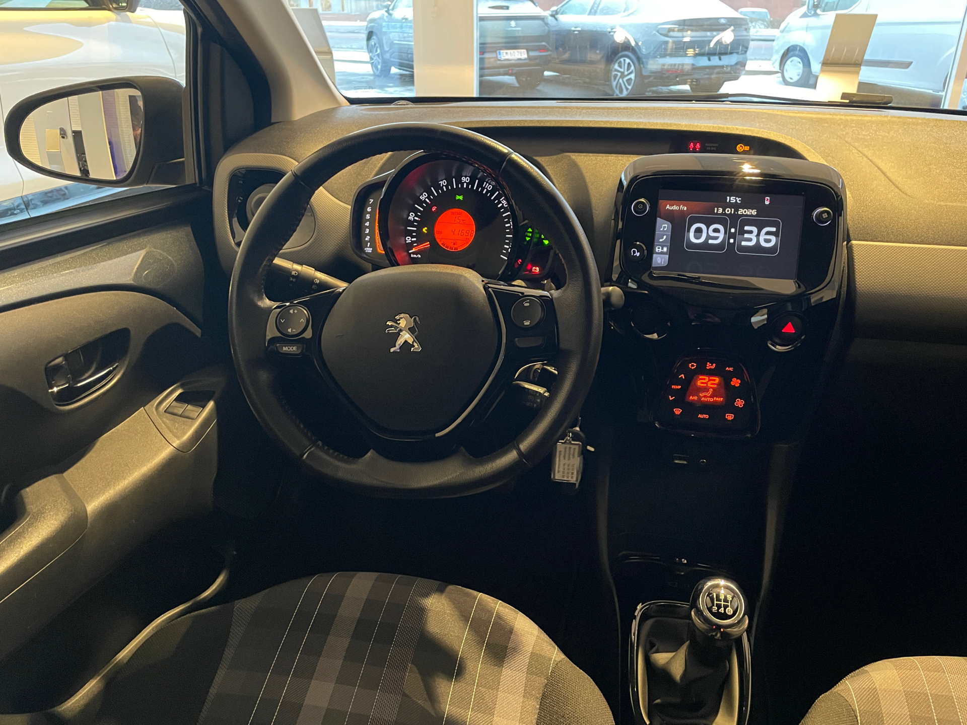 Billede af Peugeot 108 1,0 e-Vti Allure+ 72HK 5d