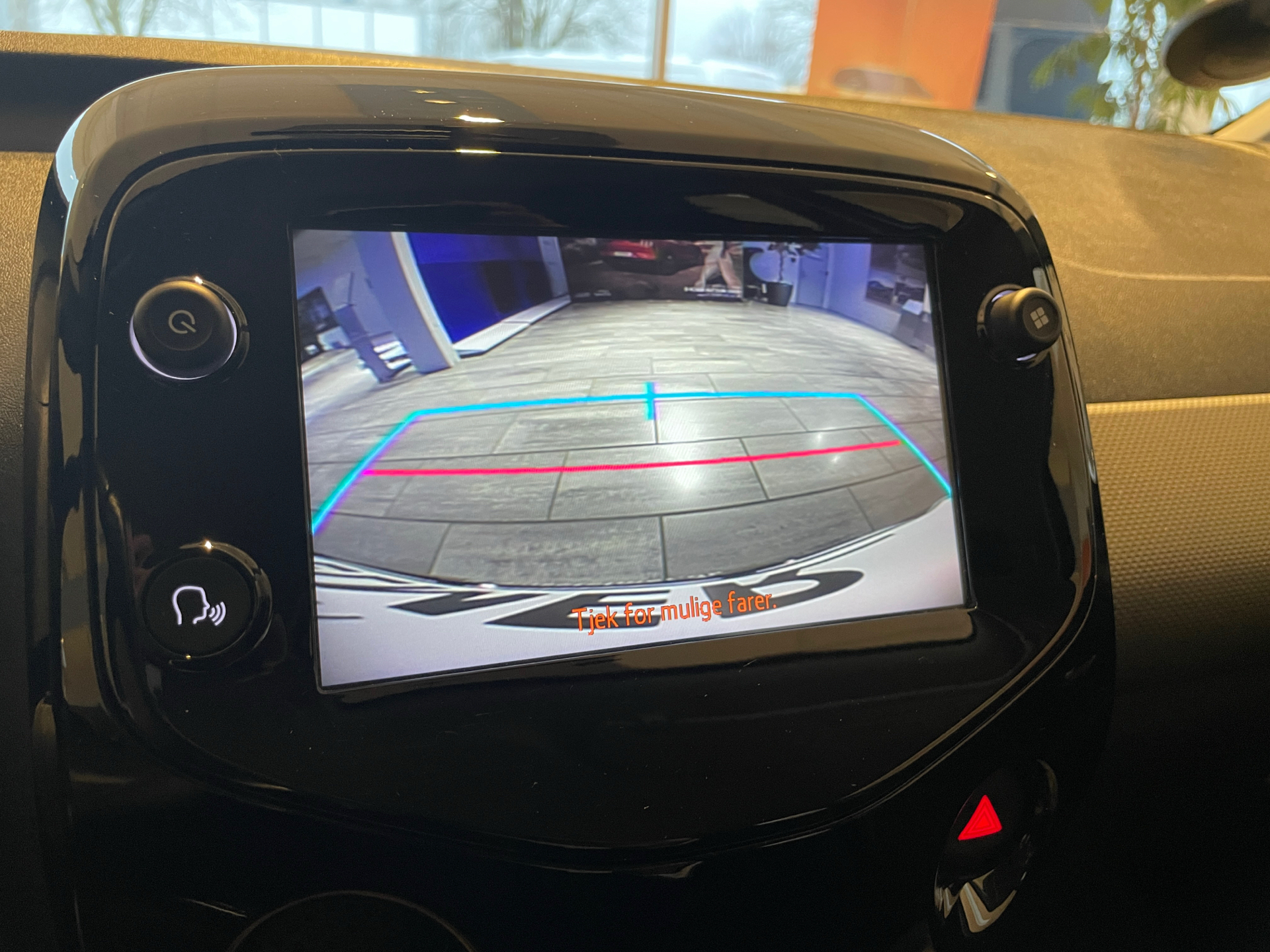 Billede af Peugeot 108 1,0 e-Vti Allure+ 72HK 5d