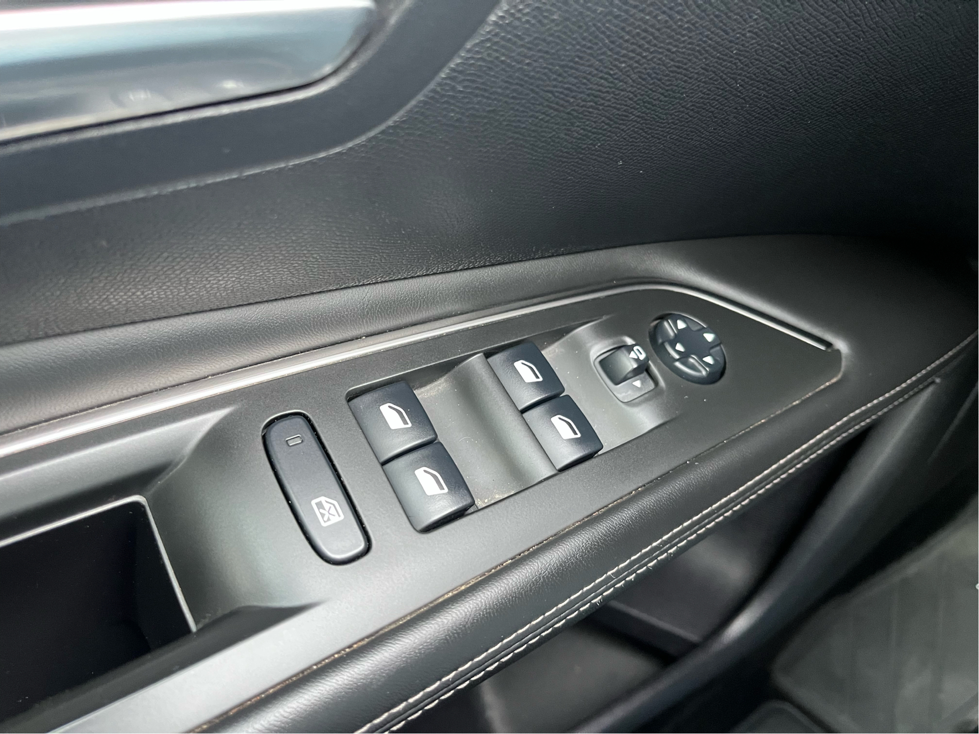 Billede af Peugeot 3008 1,2 e-THP Allure 130HK 5d 6g