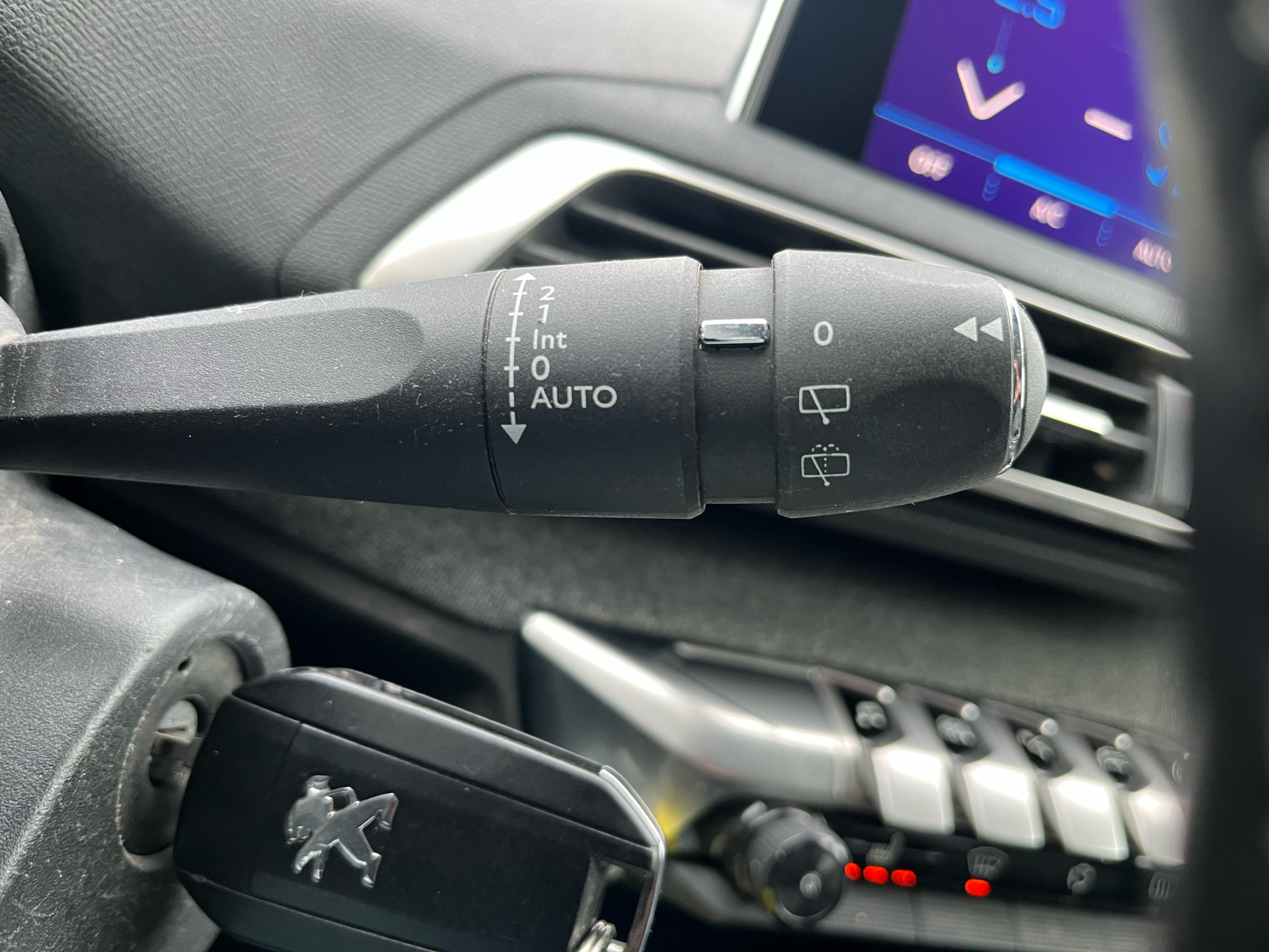 Billede af Peugeot 3008 1,2 e-THP Allure 130HK 5d 6g