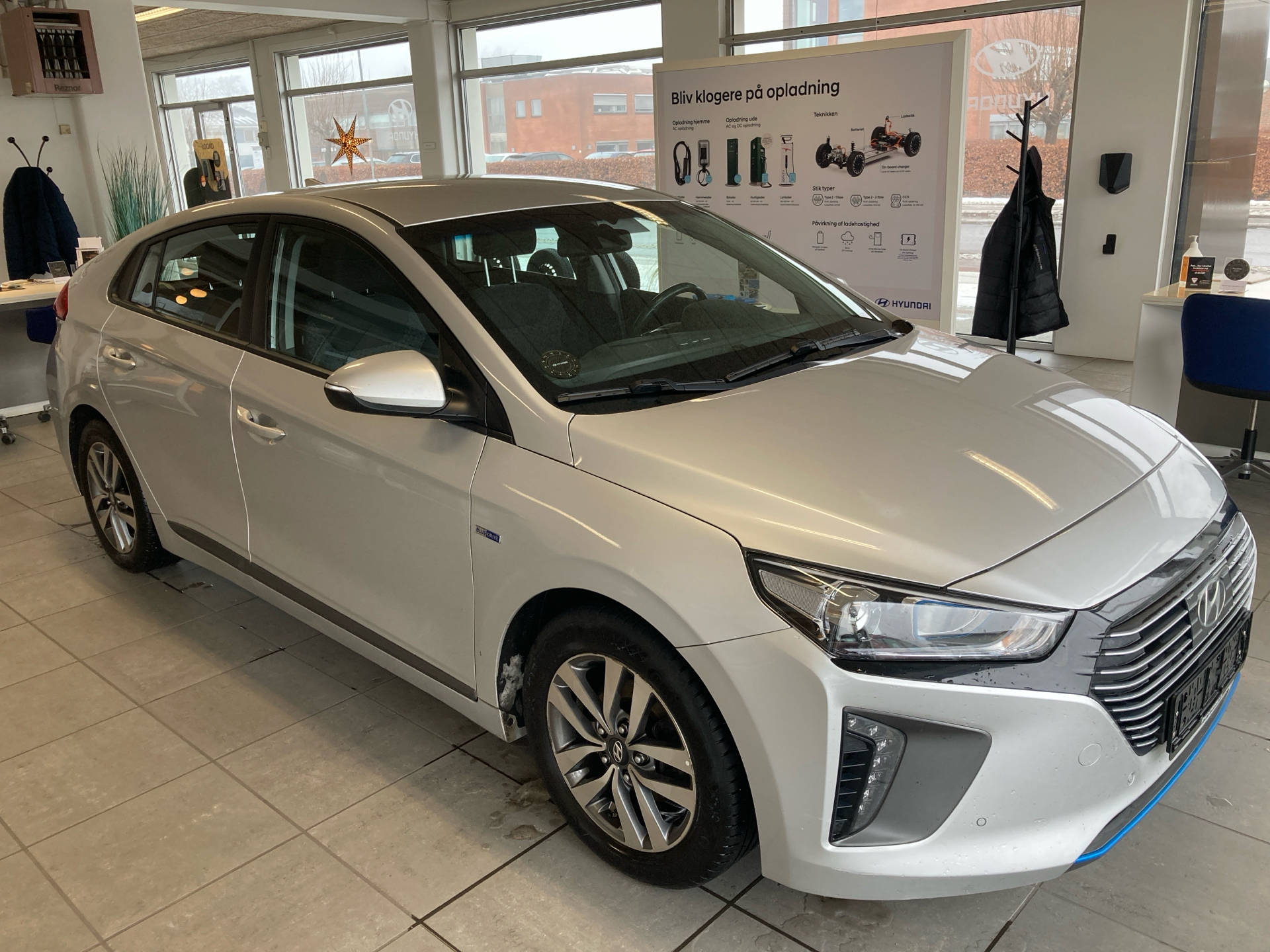 Billede af Hyundai Ioniq 1,6 GDI  Plugin-hybrid Trend plug-in 141HK 5d 6g Aut.