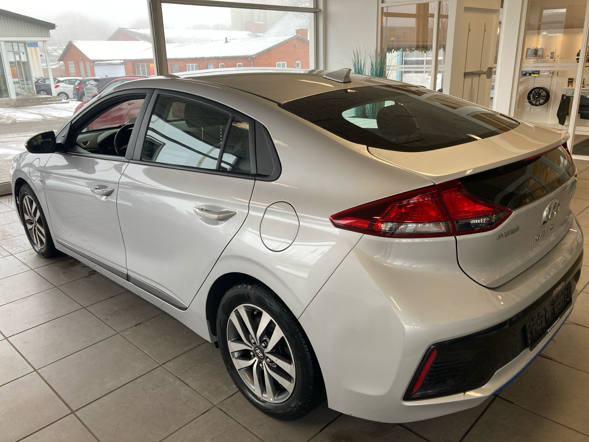 Billede af Hyundai Ioniq 1,6 GDI  Plugin-hybrid Trend plug-in 141HK 5d 6g Aut.
