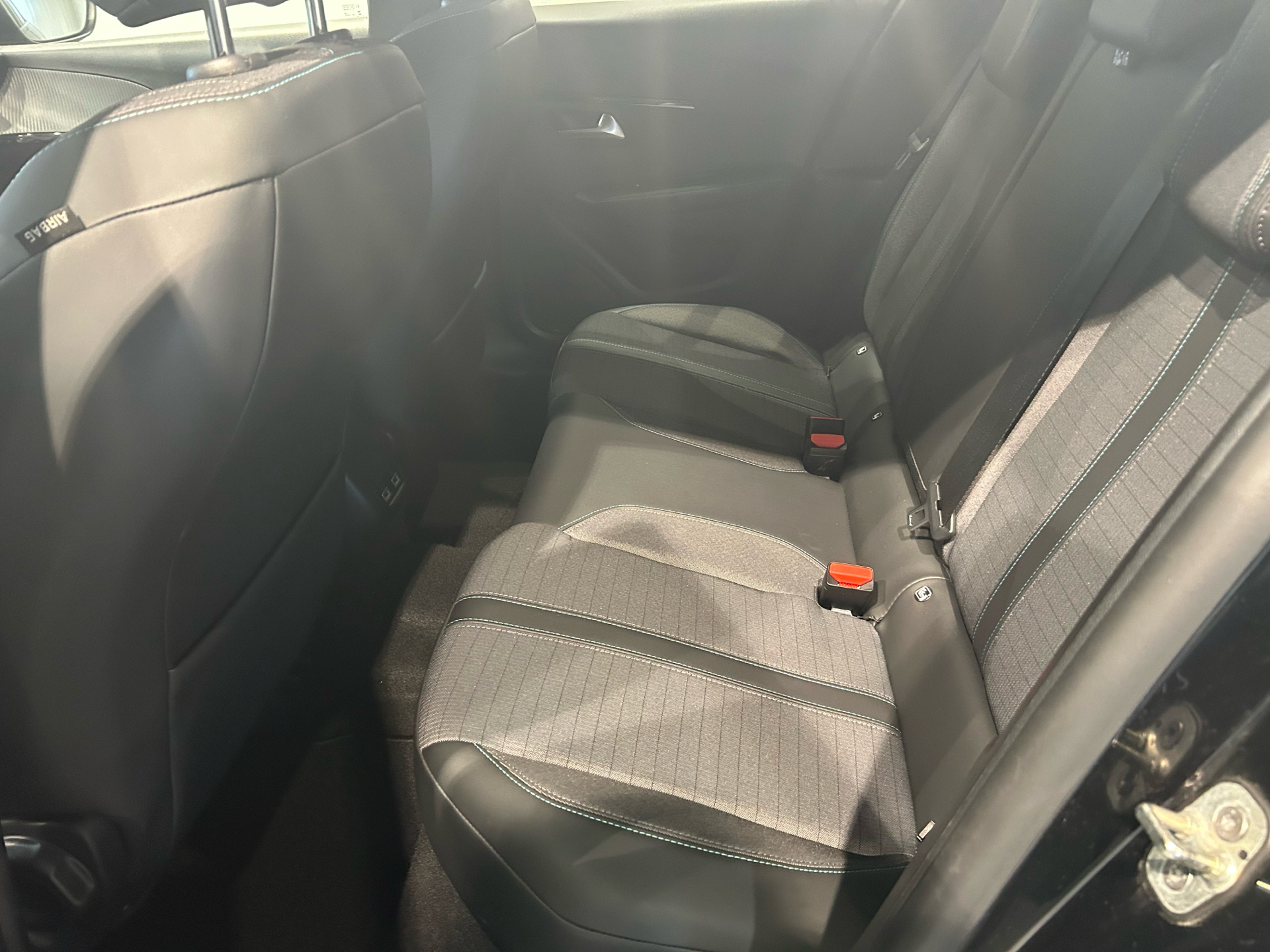 Billede af Peugeot 208 1,2 PureTech Supreme Sport 100HK 5d 6g