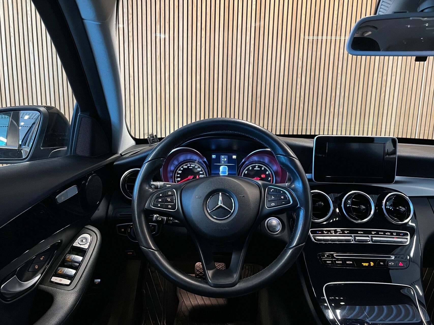 Billede af Mercedes-Benz C200 T 1,5 Mild hybrid Progressive 9G-Tronic 184HK Stc Aut.