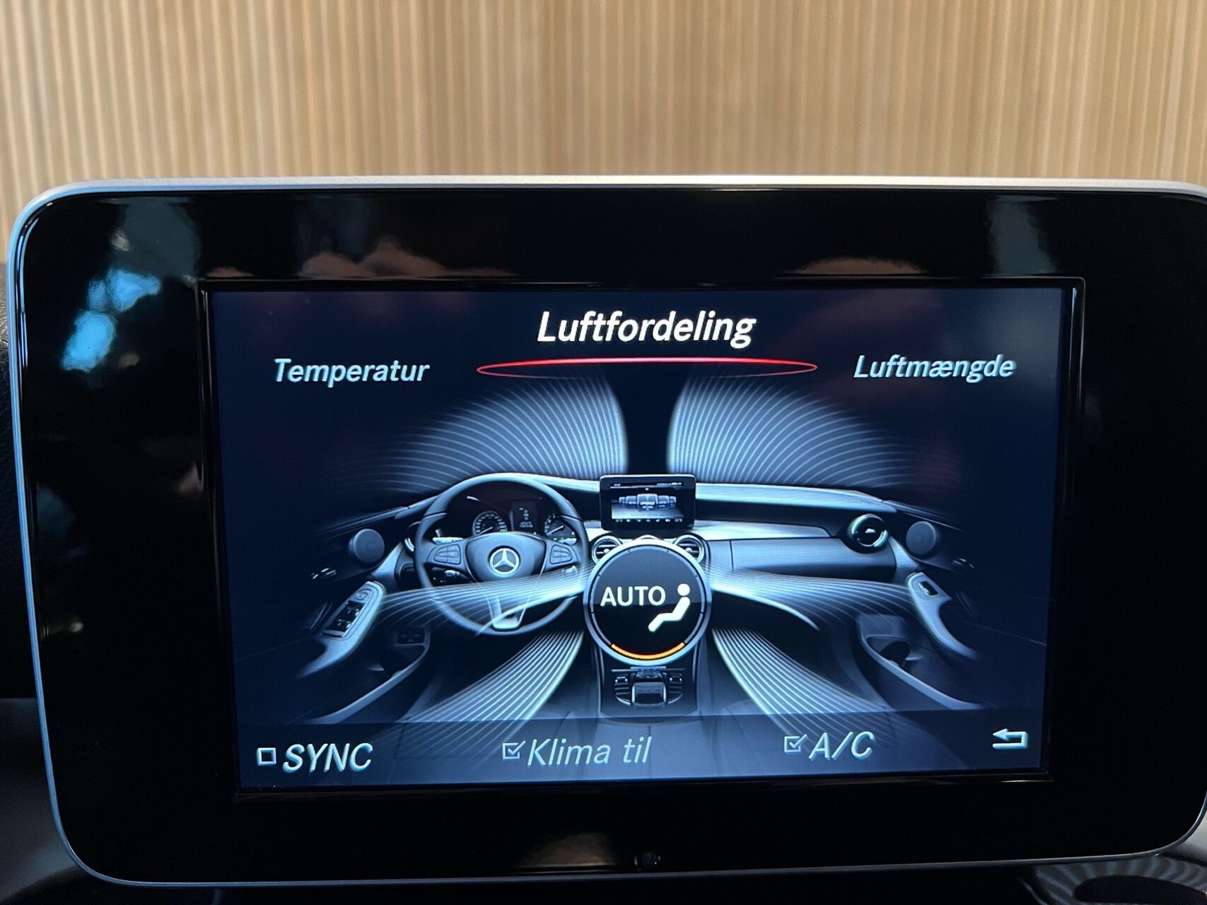 Billede af Mercedes-Benz C200 T 1,5 Mild hybrid Progressive 9G-Tronic 184HK Stc Aut.