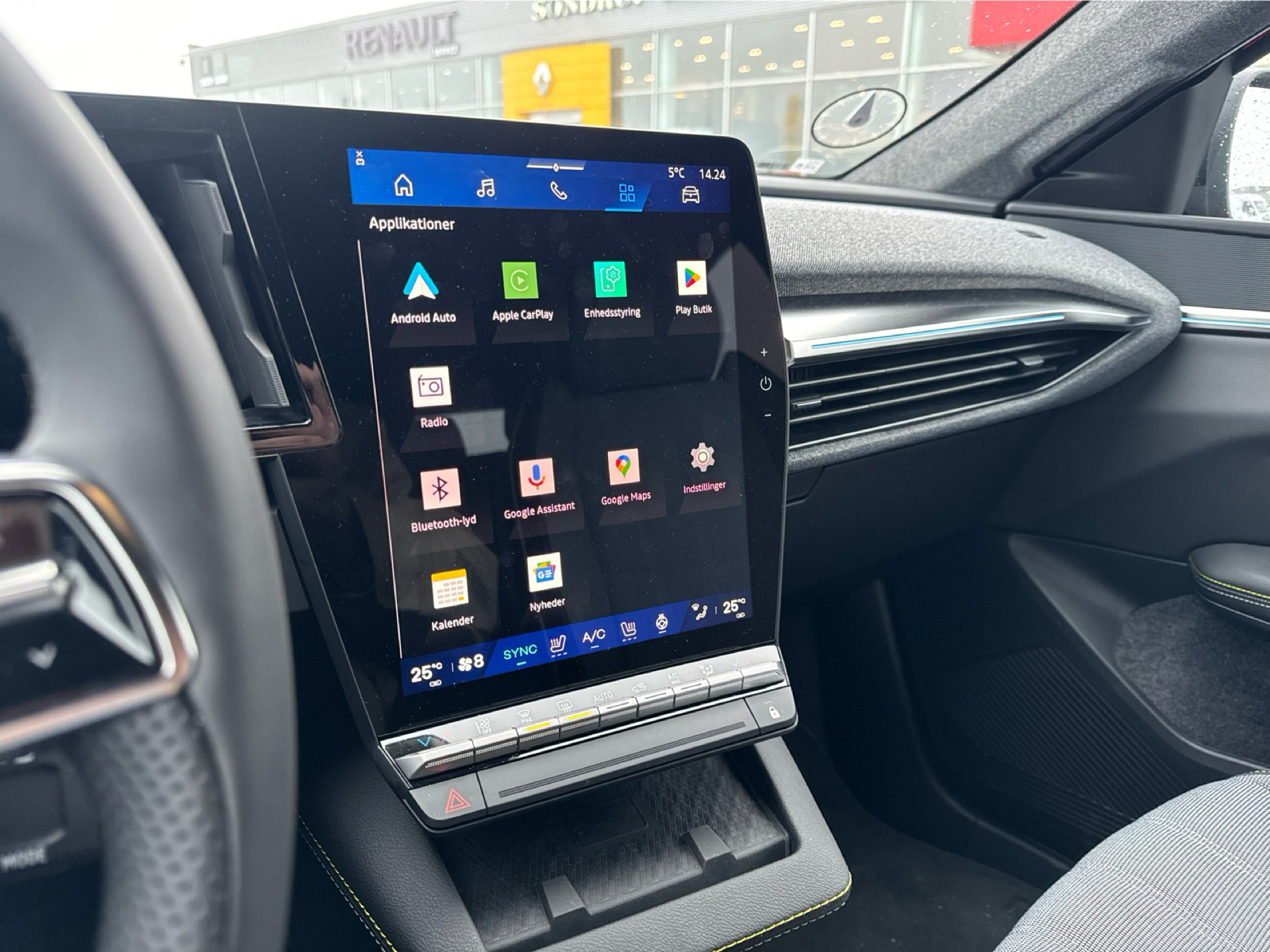 Billede af Renault Scénic E-TECH Techno 170HK Aut.