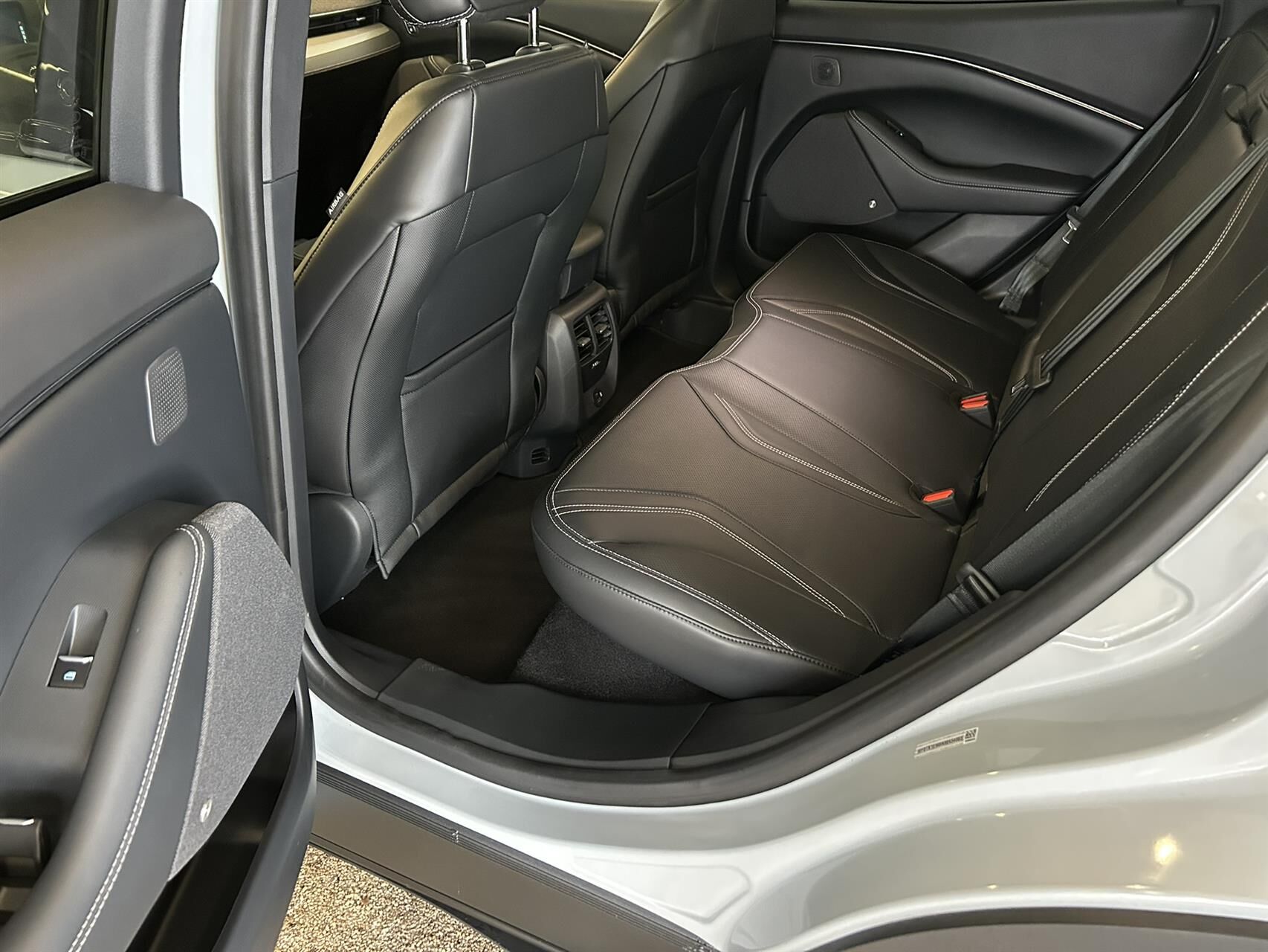 Billede af Ford Mustang Mach-E EL SR 269HK 5d Aut.