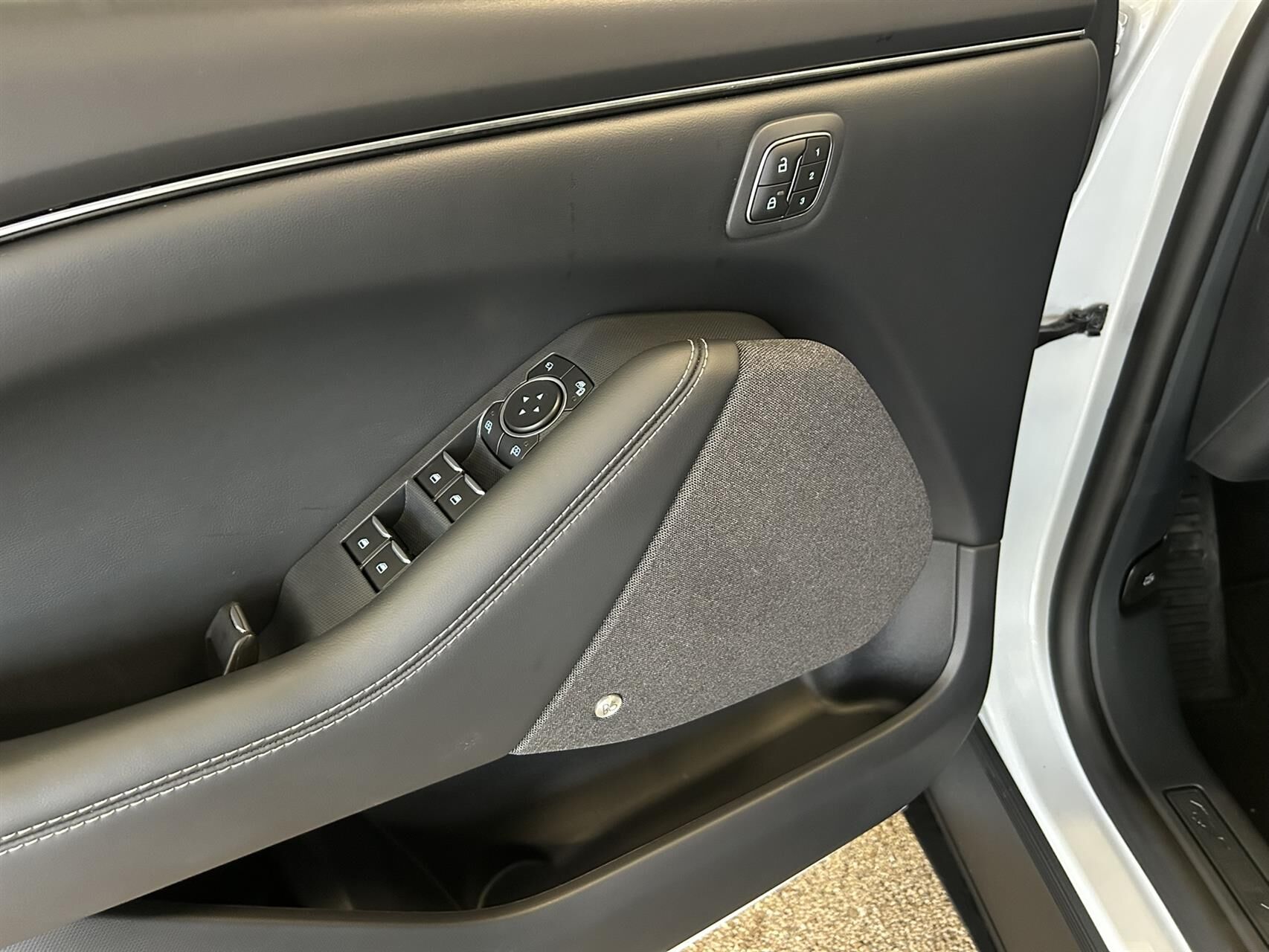 Billede af Ford Mustang Mach-E EL SR 269HK 5d Aut.