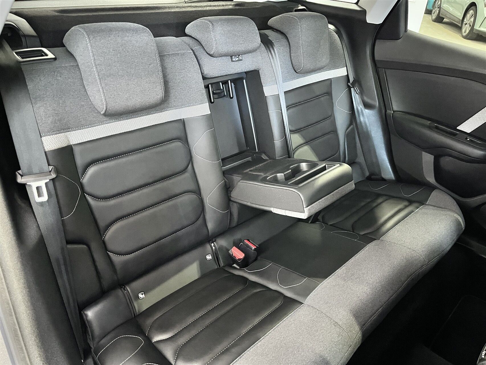 Billede af Citroën e-C4 EL Shine 136HK 5d Aut.