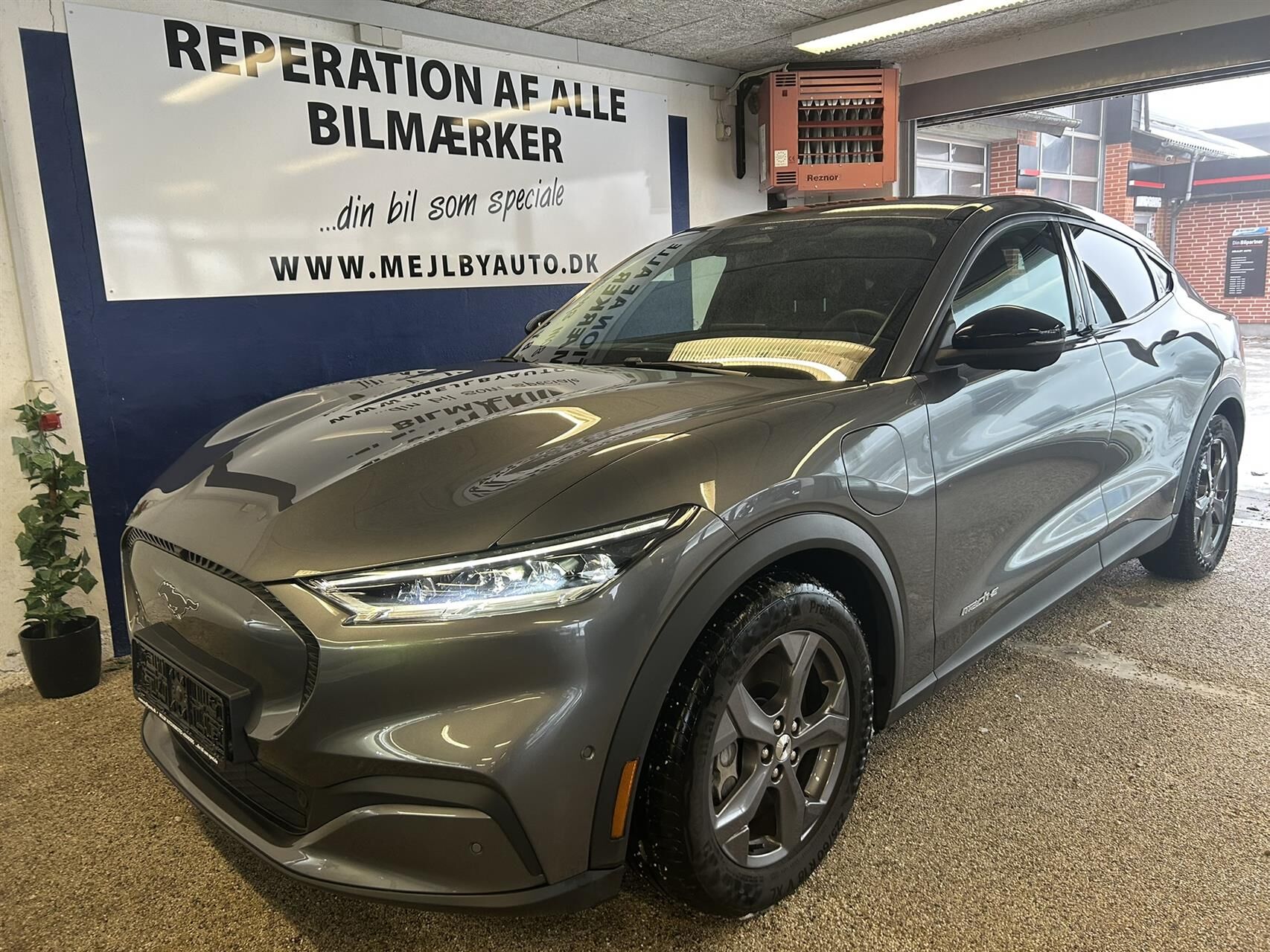 Billede af Ford Mustang Mach-E EL SR 269HK 5d Aut.