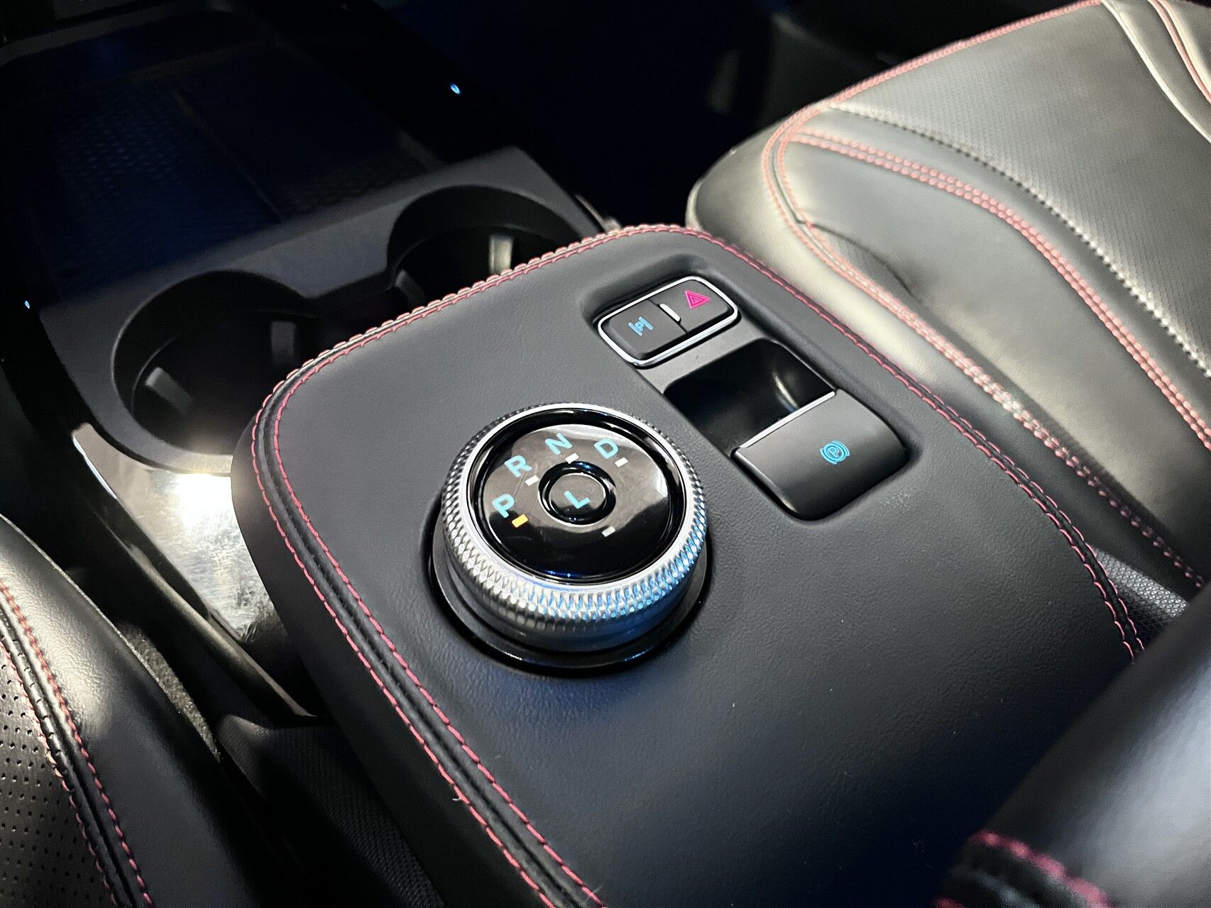 Billede af Ford Mustang Mach-E EL UR AWD 351HK 5d Aut.