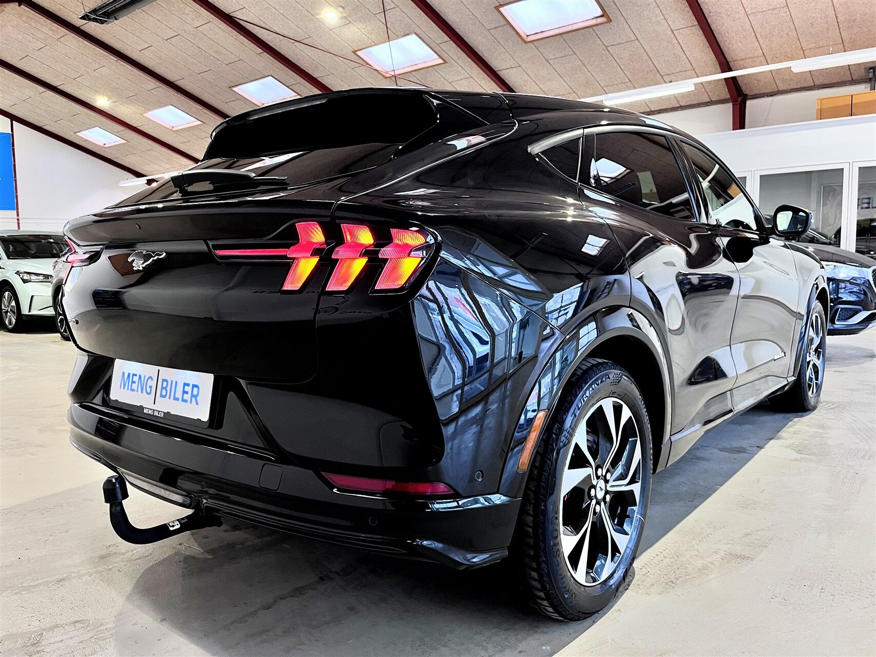 Billede af Ford Mustang Mach-E EL UR AWD 351HK 5d Aut.