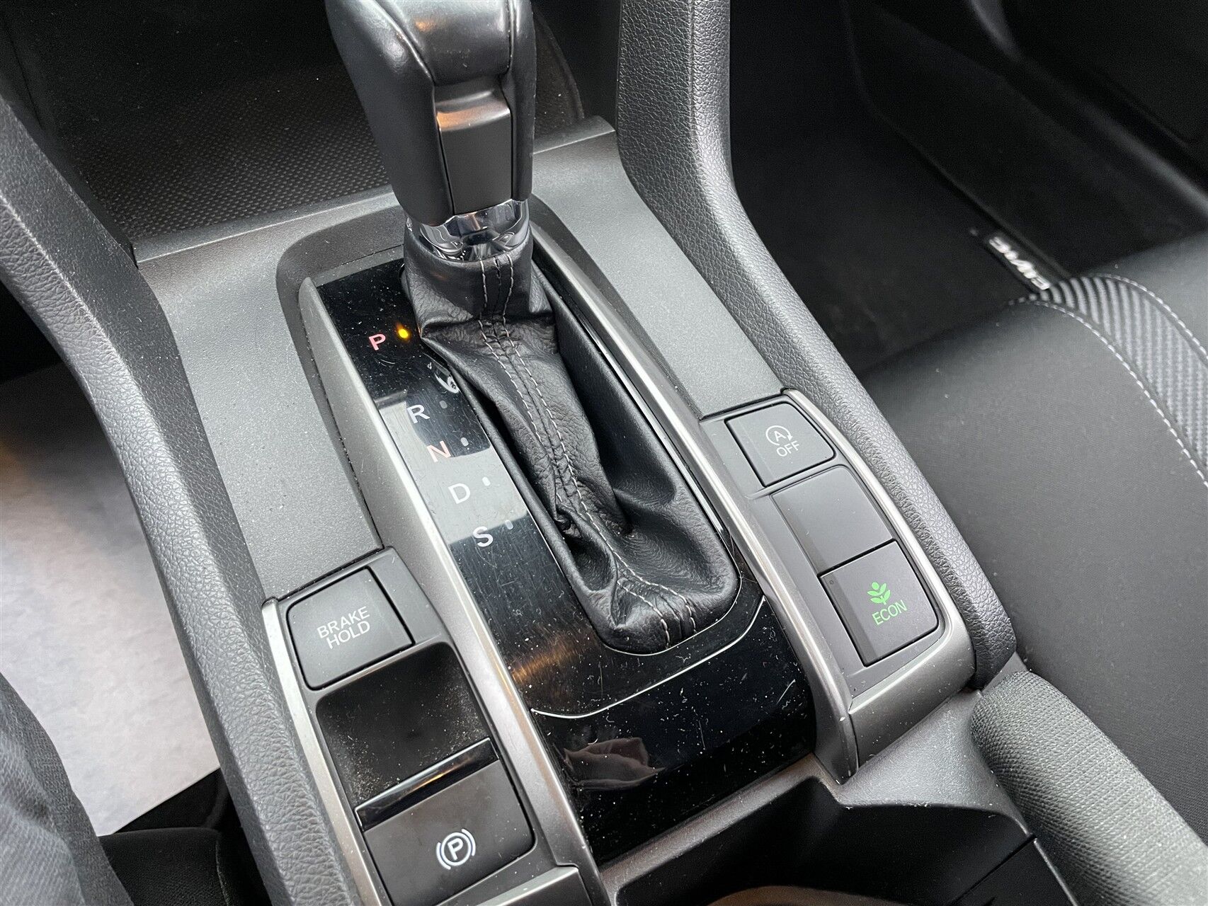 Billede af Honda Civic 1,0 VTEC Turbo Elegance Navi CVT 129HK 5d 6g Aut.