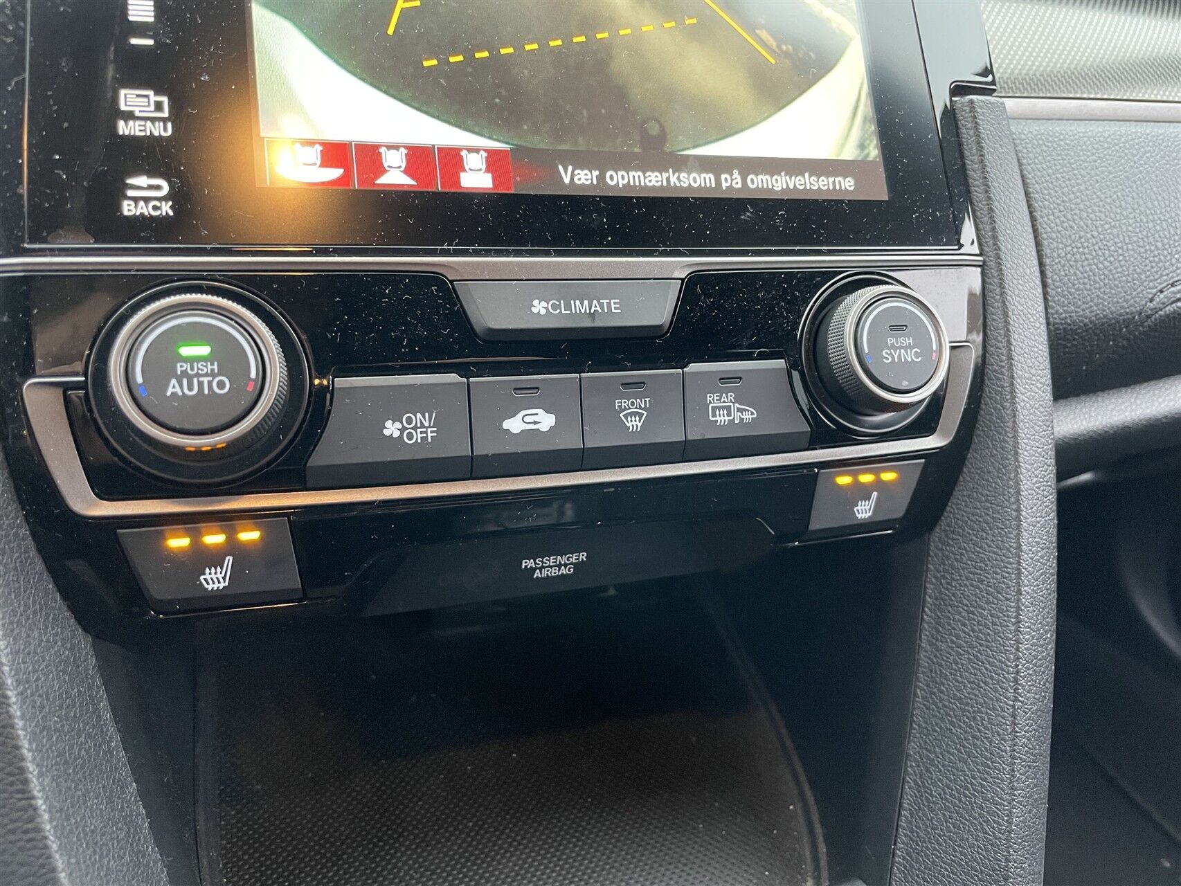 Billede af Honda Civic 1,0 VTEC Turbo Elegance Navi CVT 129HK 5d 6g Aut.