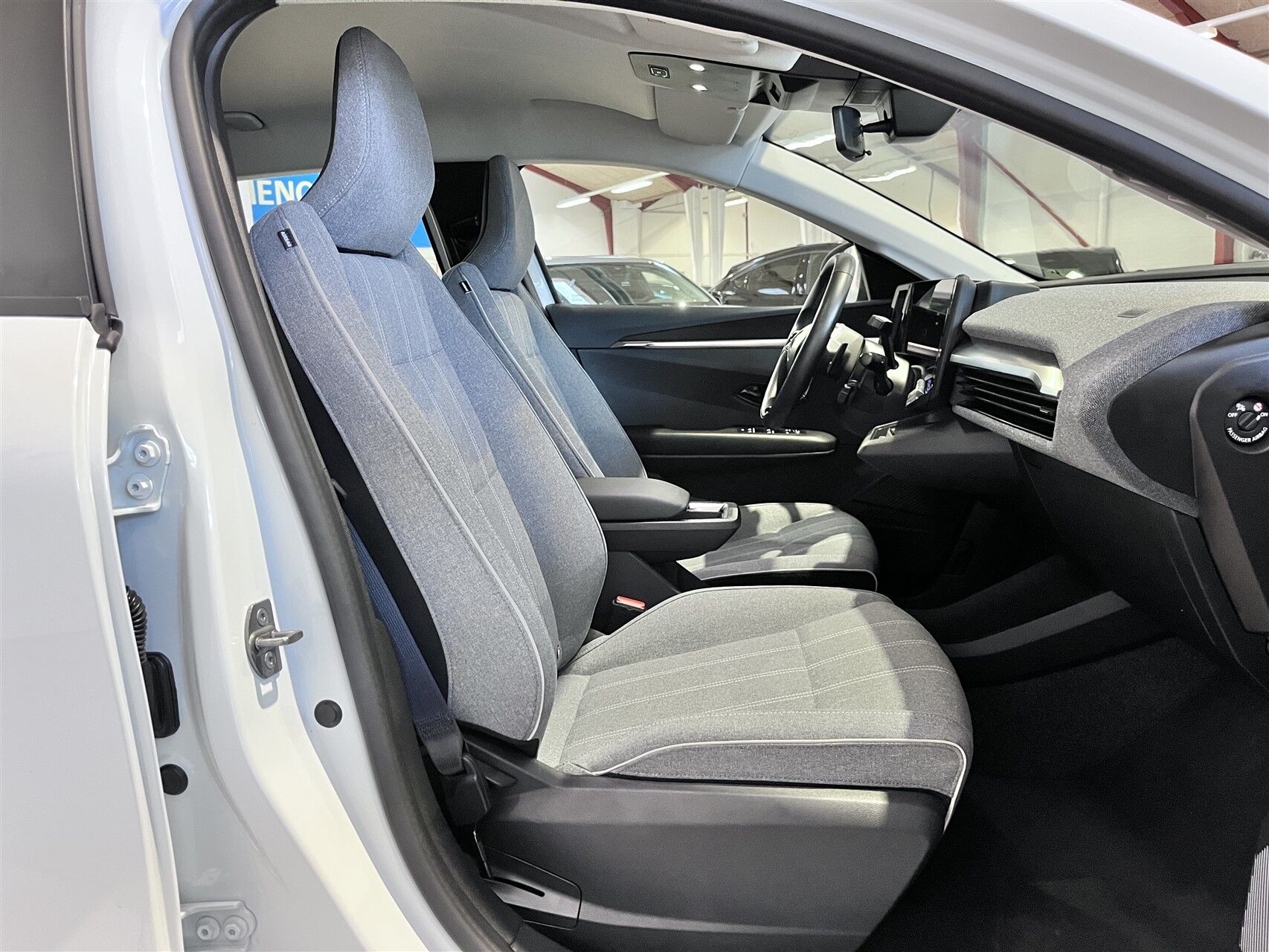 Billede af Renault Mégane E-TECH Equilibre 130HK 5d Aut.