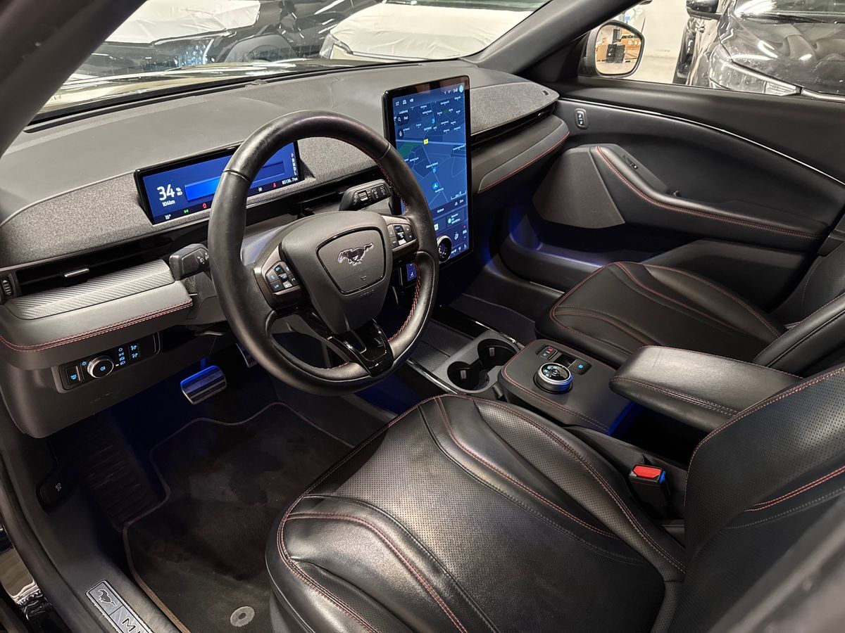 Billede af Ford Mustang Mach-E EL SR AWD 315HK 5d Aut.