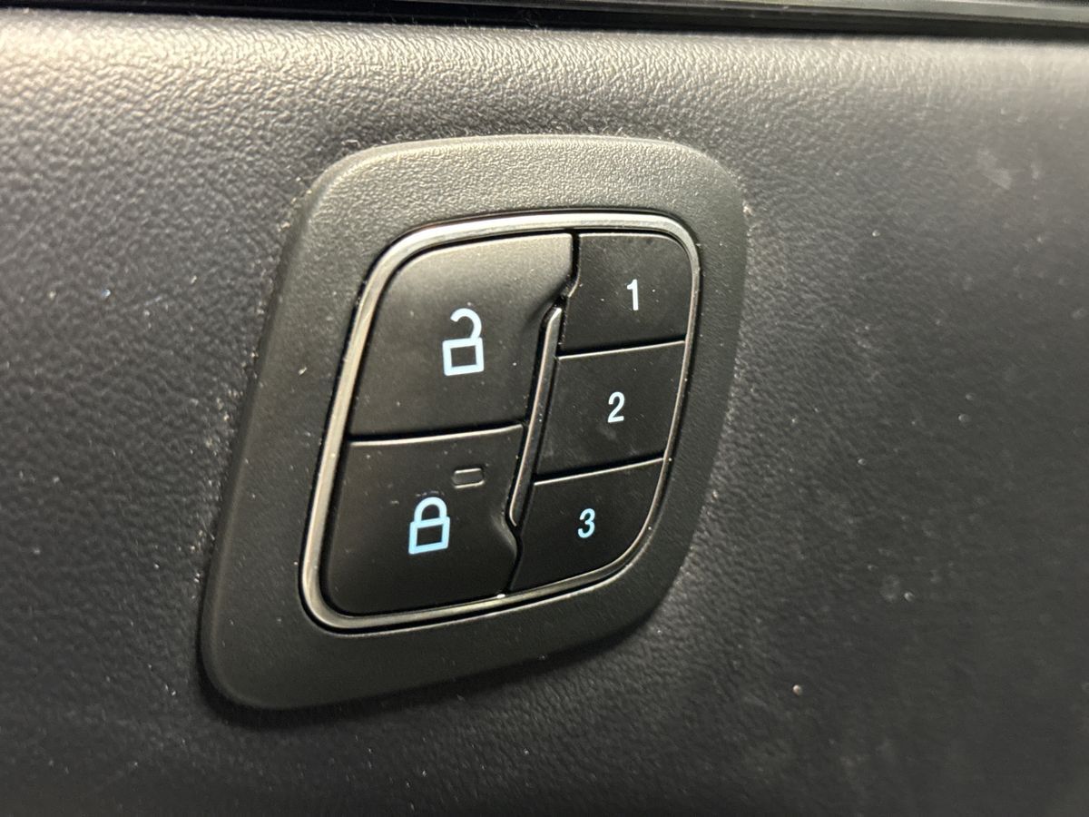 Billede af Ford Mustang Mach-E EL SR AWD 315HK 5d Aut.